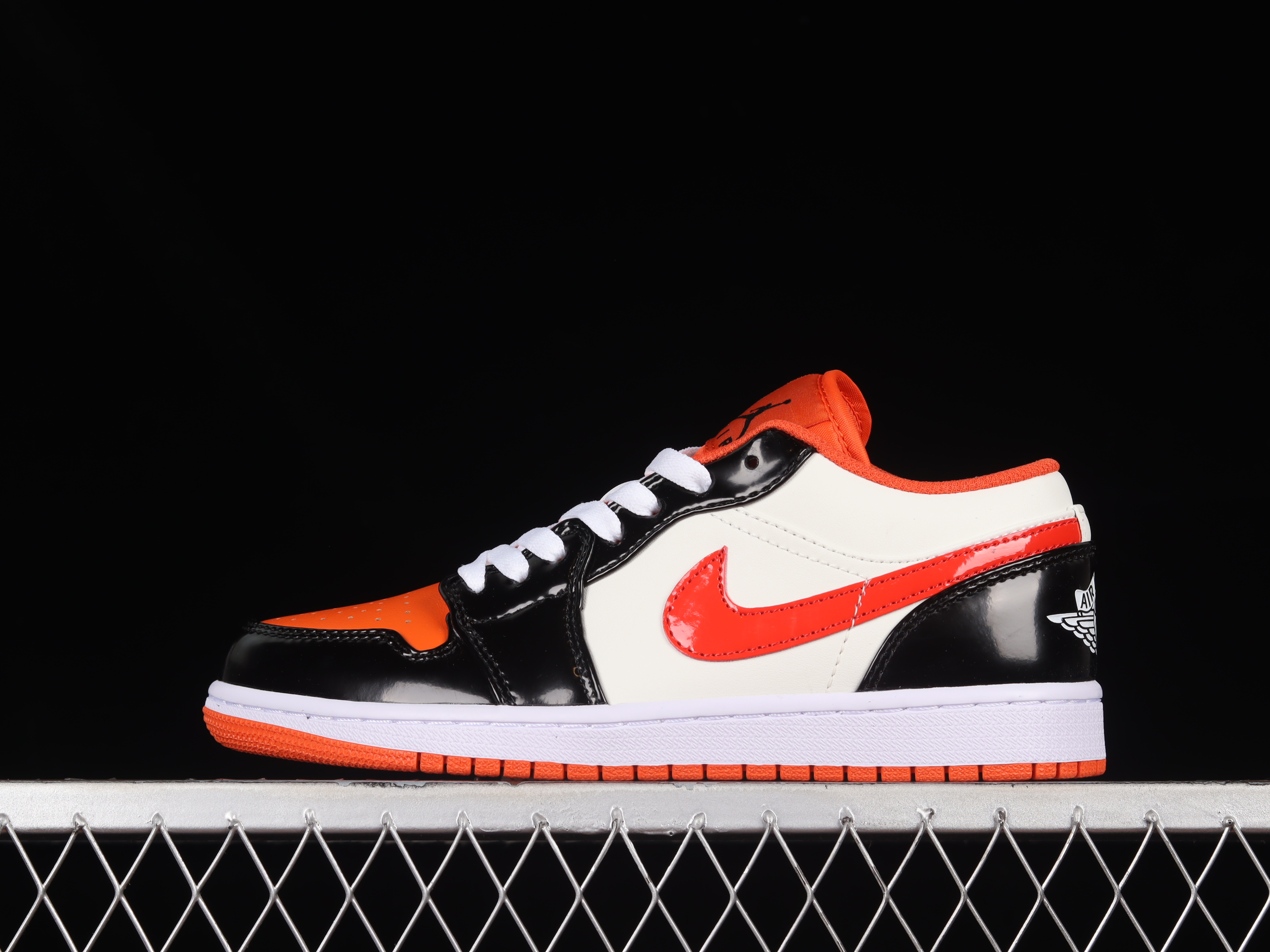 AJ1 low top