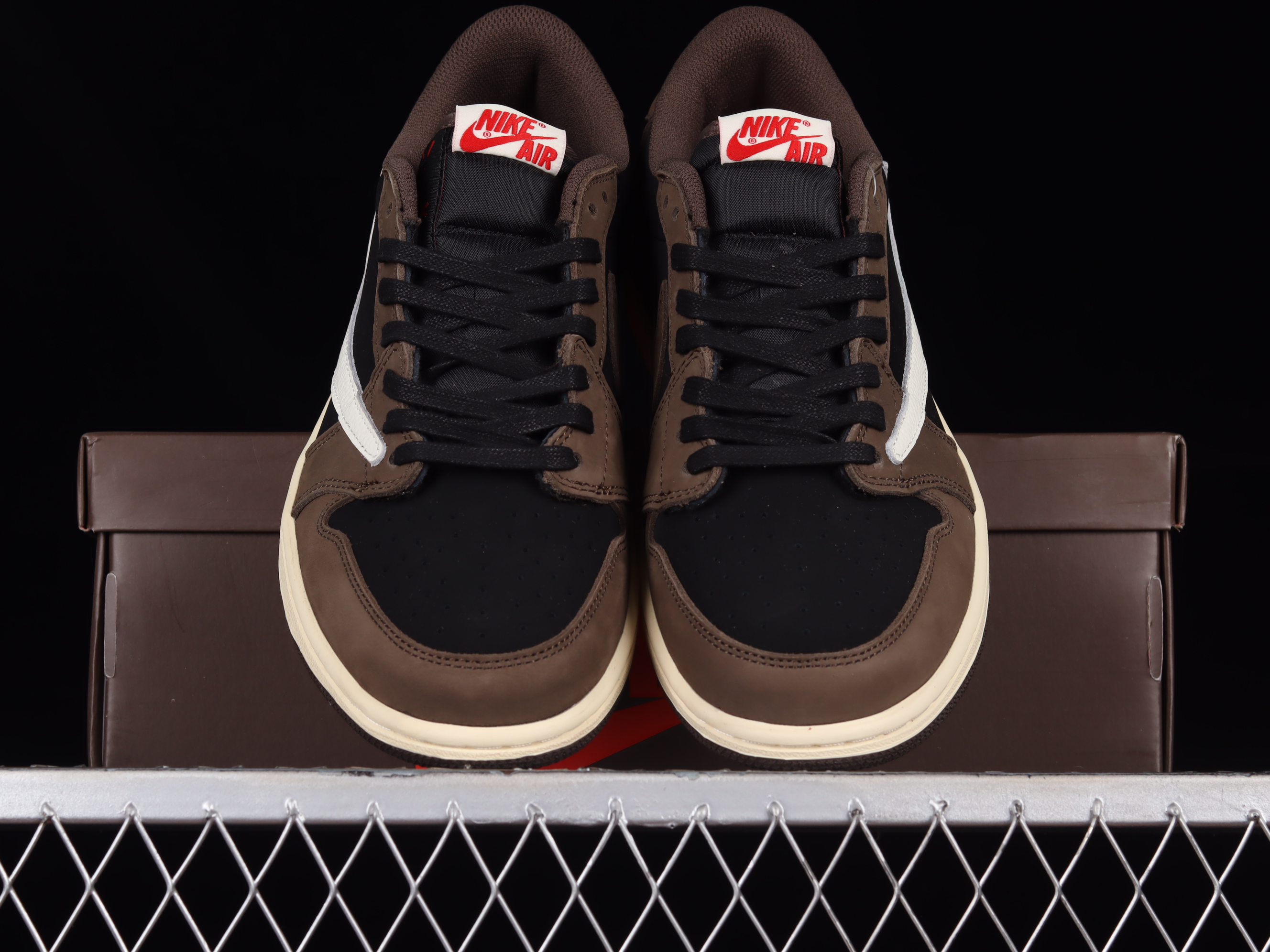 AJ1 low top