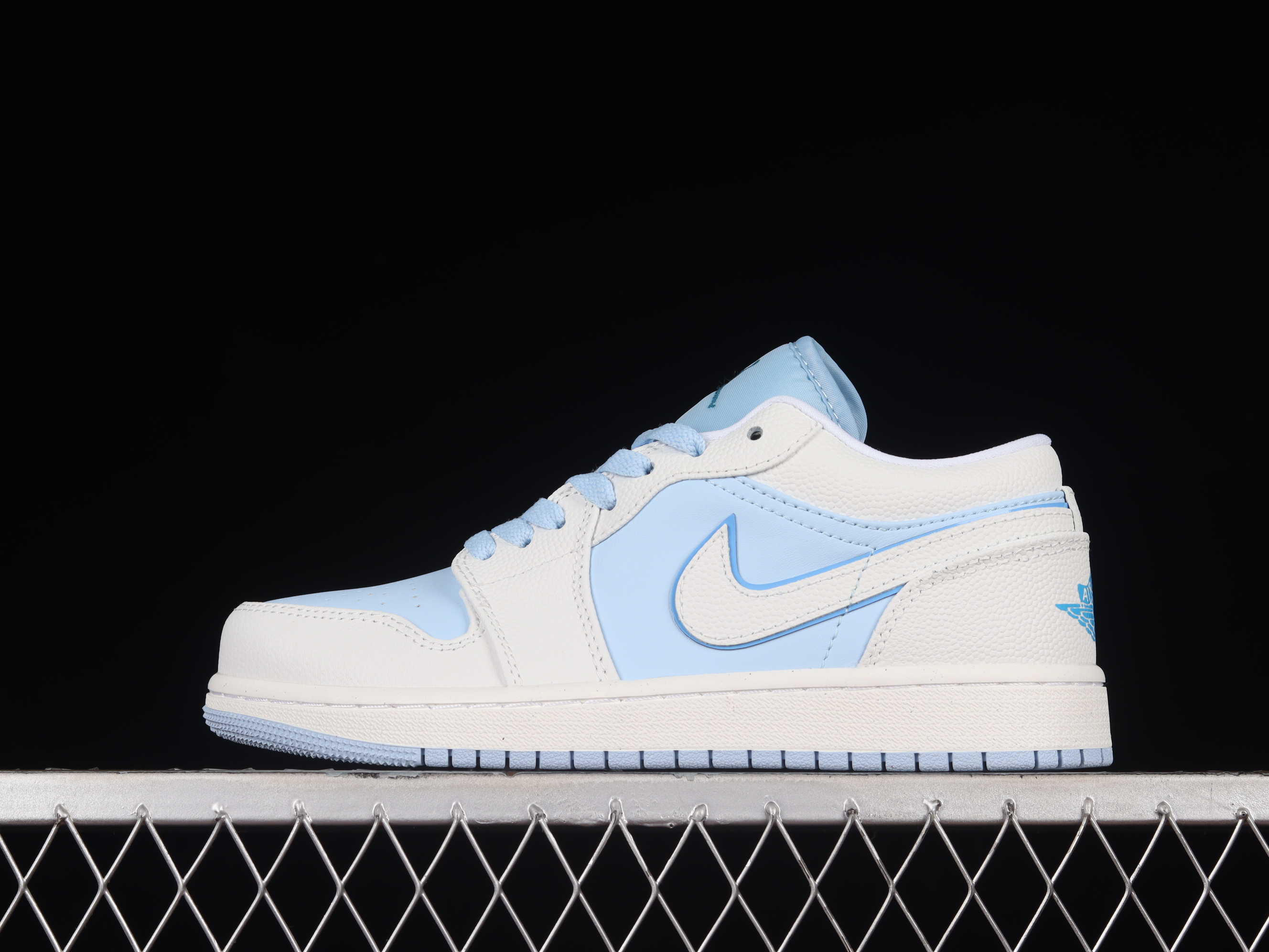 AJ1 low top