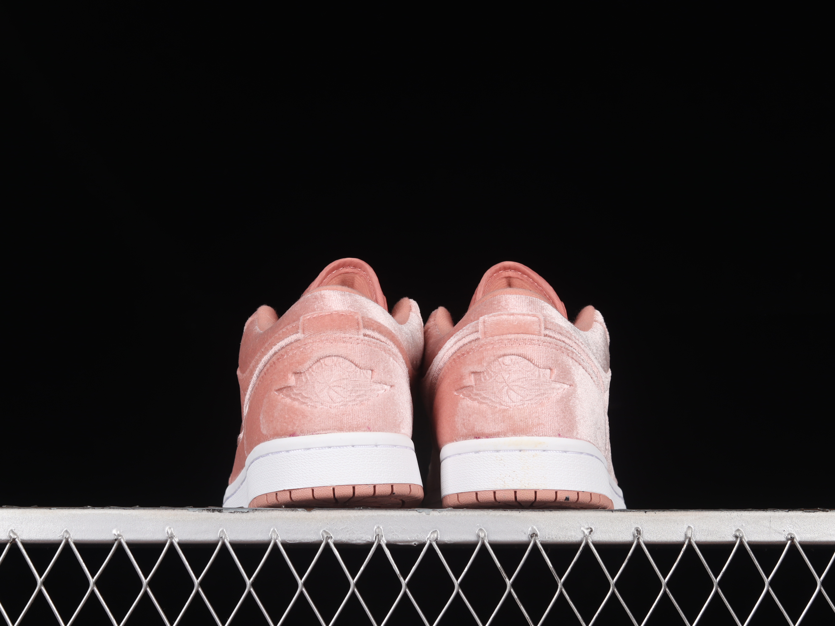 AJ1 low top