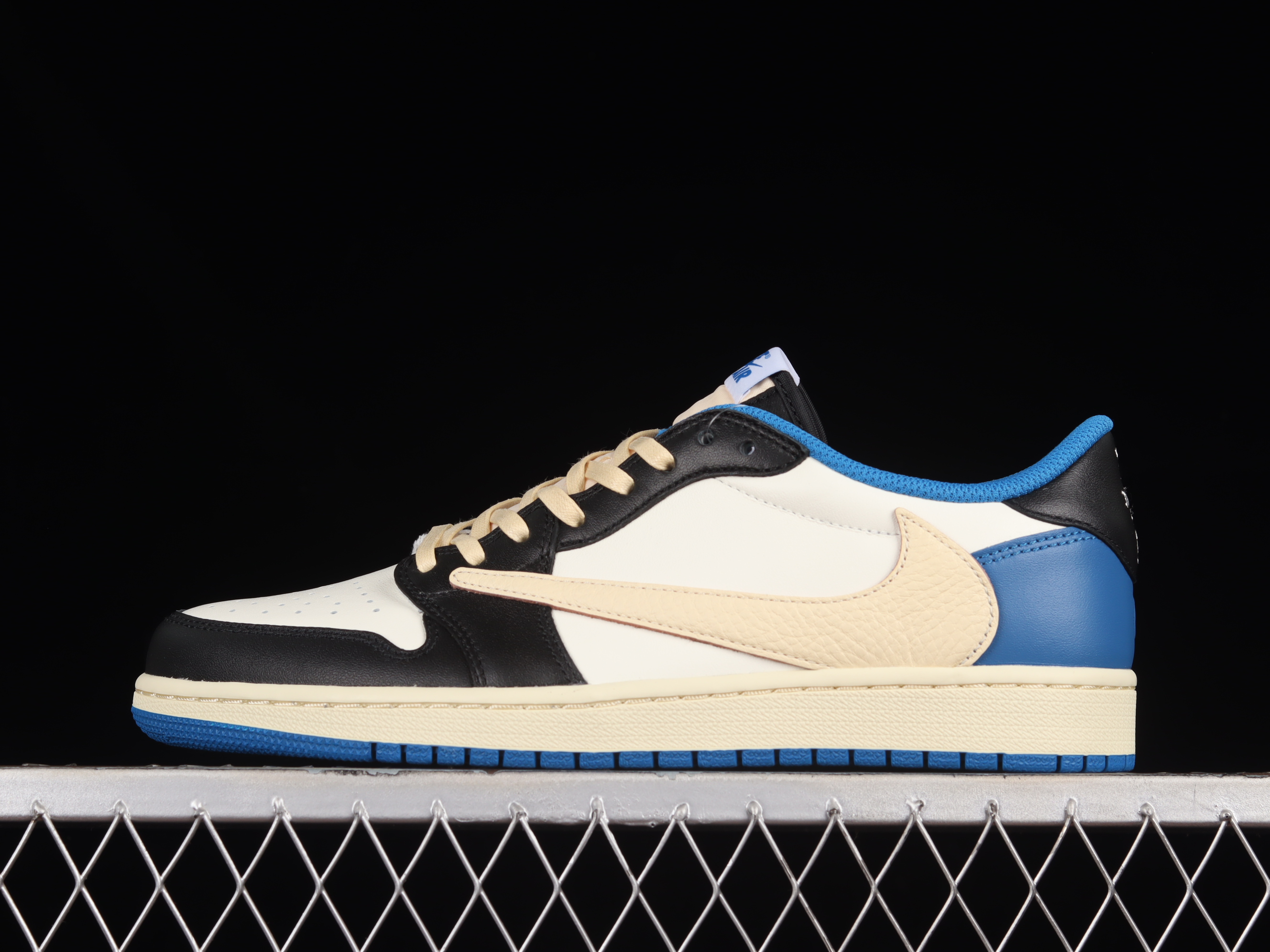 AJ1 low top