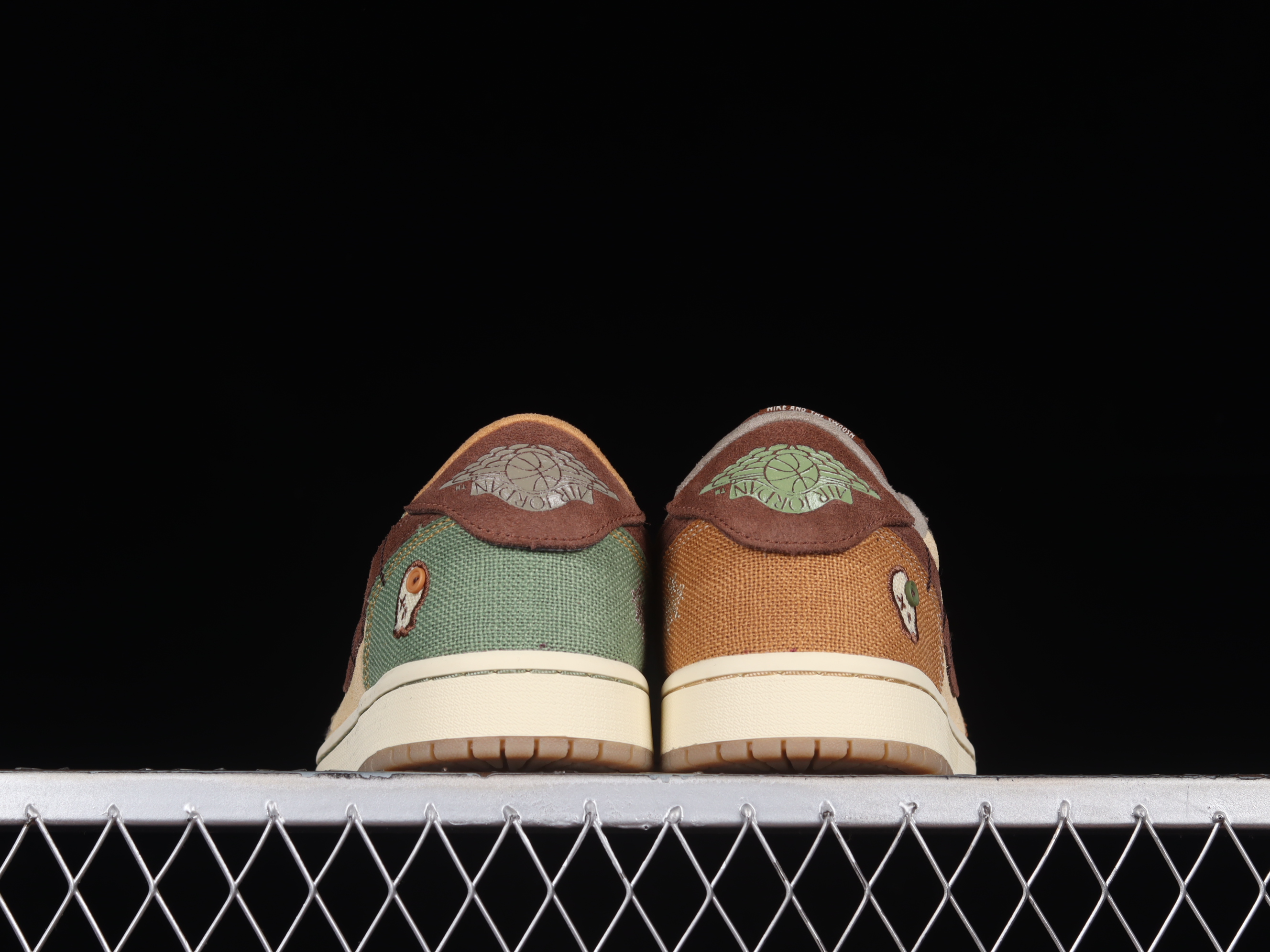 AJ1 low top