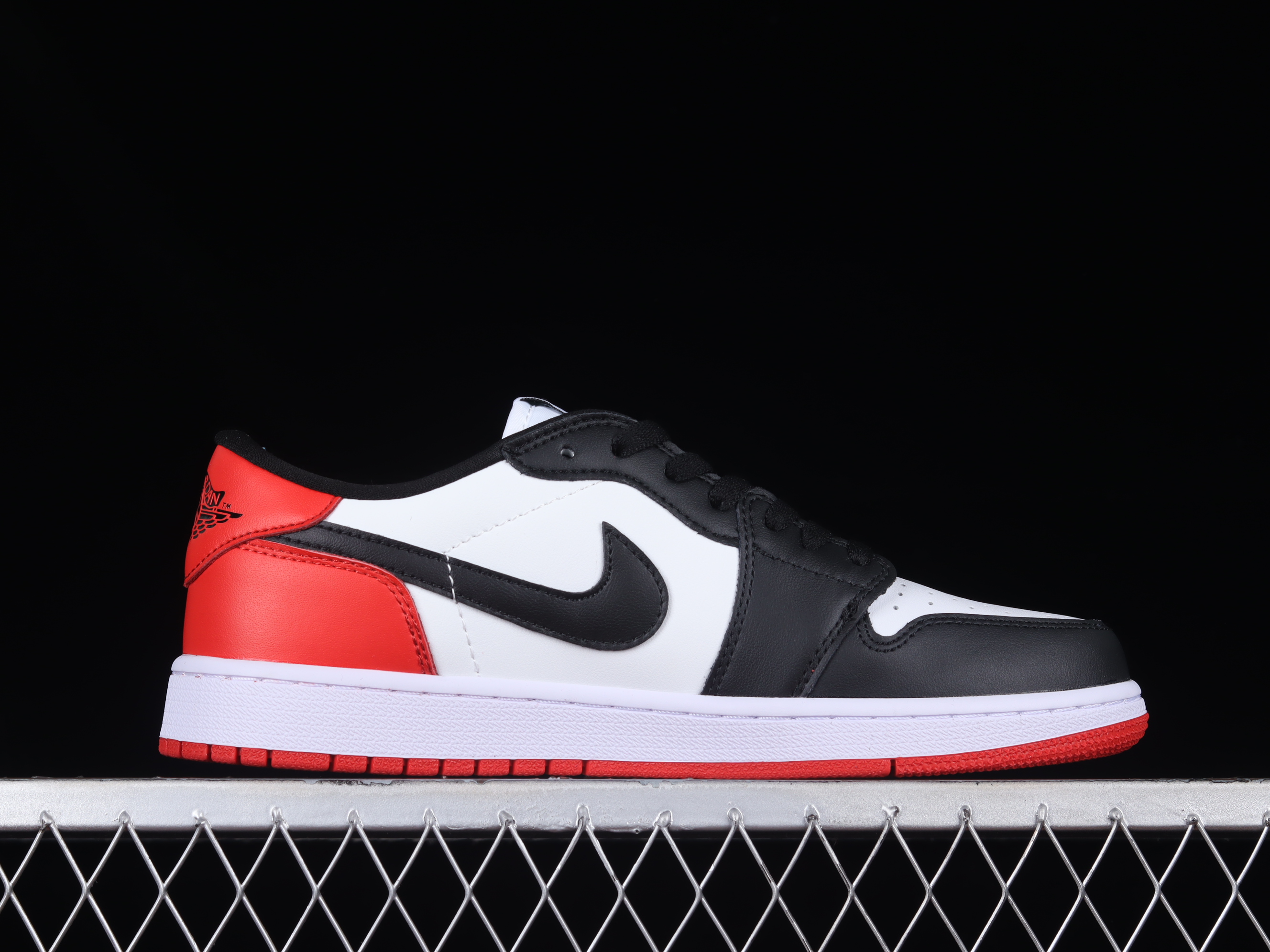 AJ1 low top