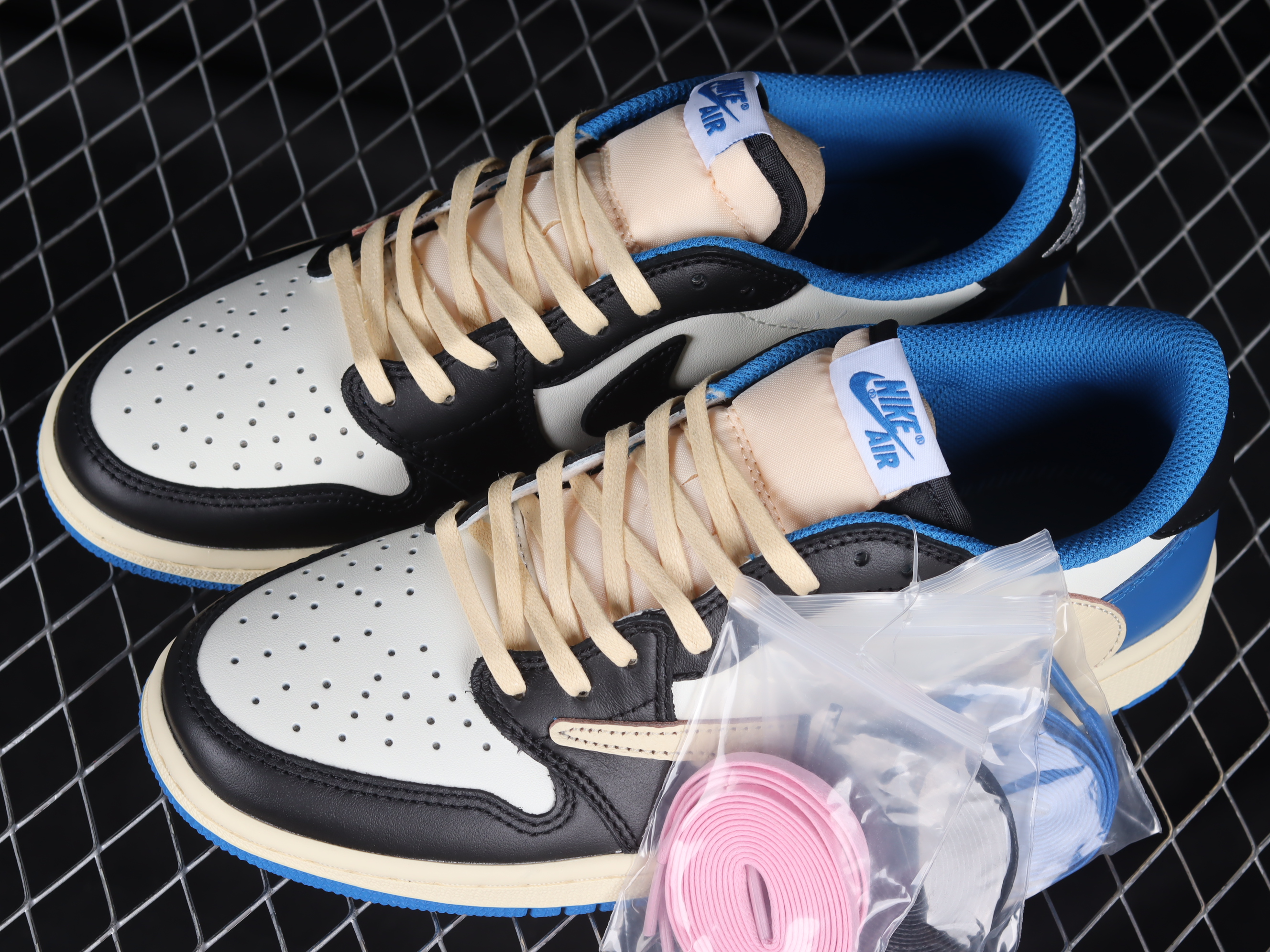 AJ1 low top