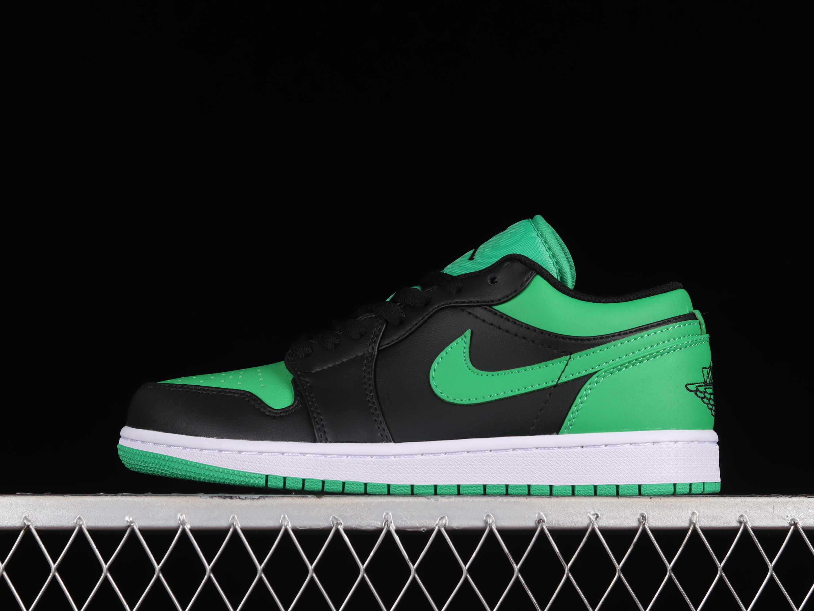 AJ1 low top