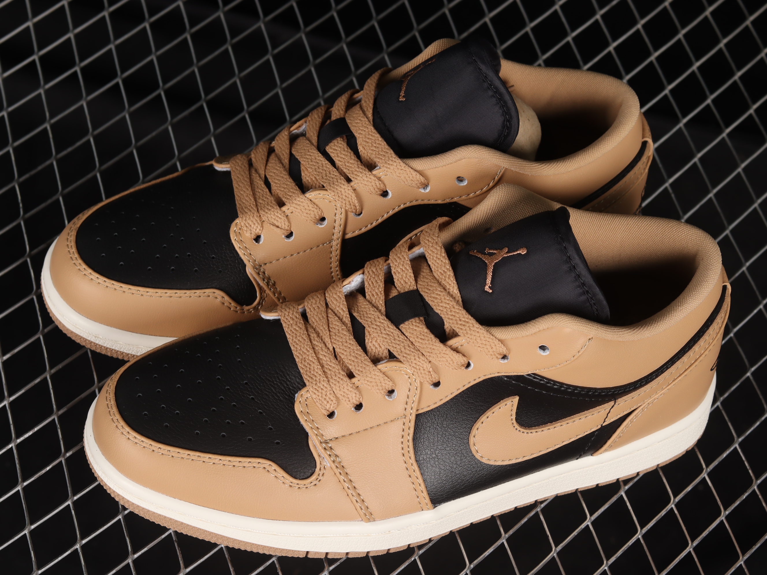 AJ1 Milk tea color culture leisure sports board shoes DV0774-201 36- 46