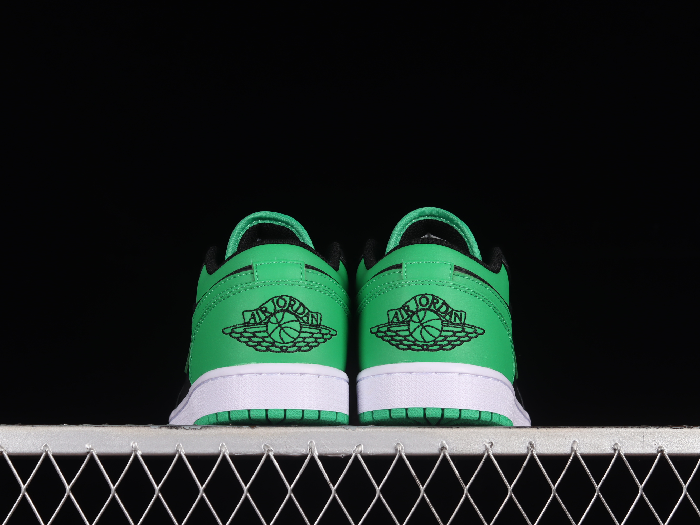 AJ1 low top