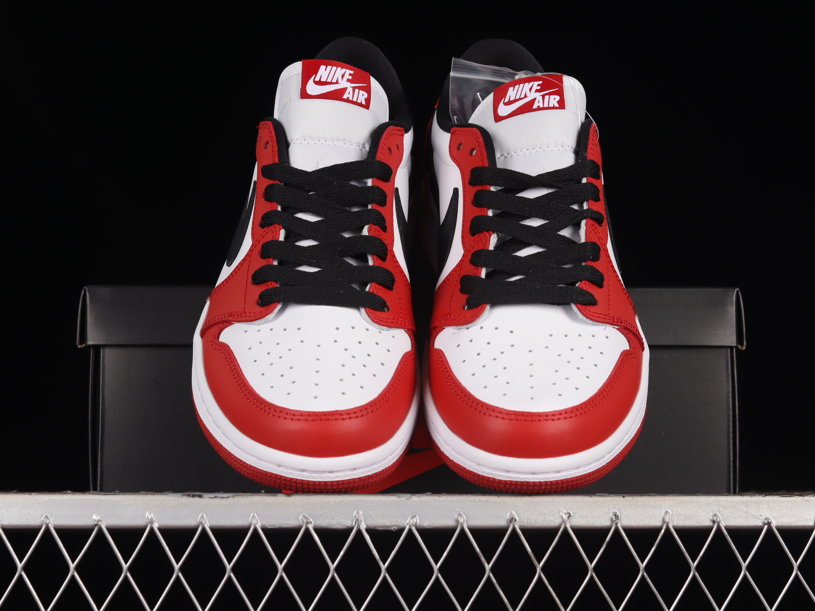 AJ1 low top
