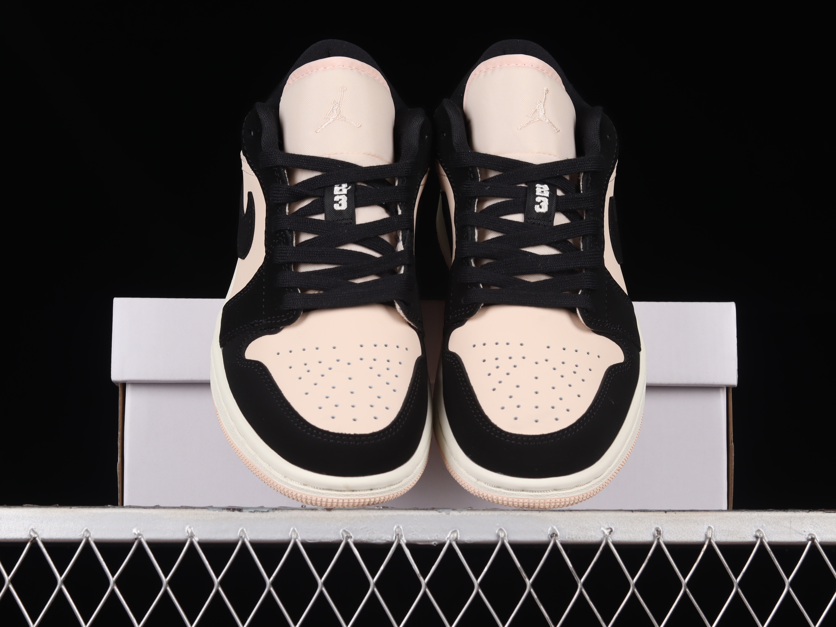 AJ1 low top