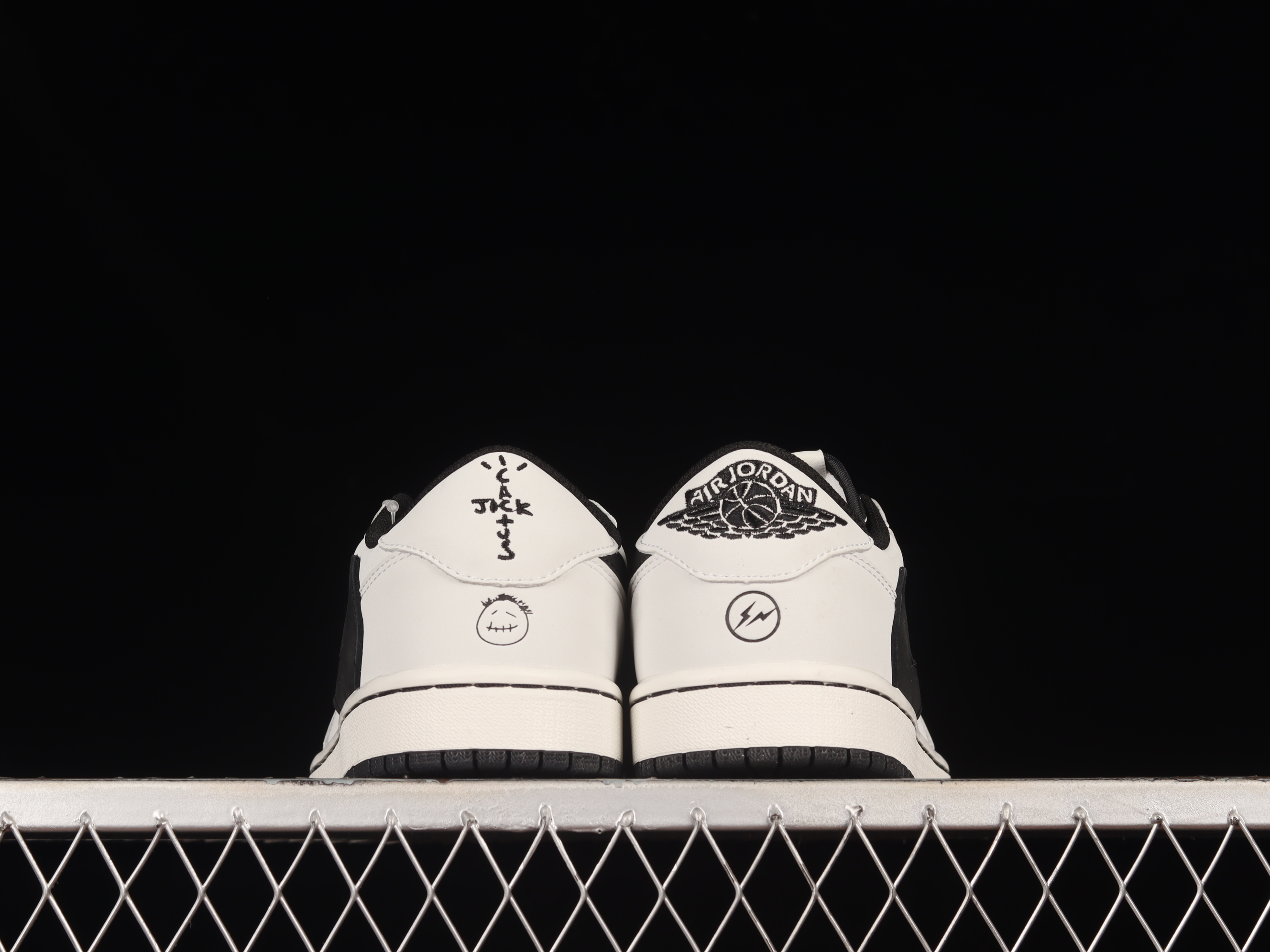 AJ1 low top