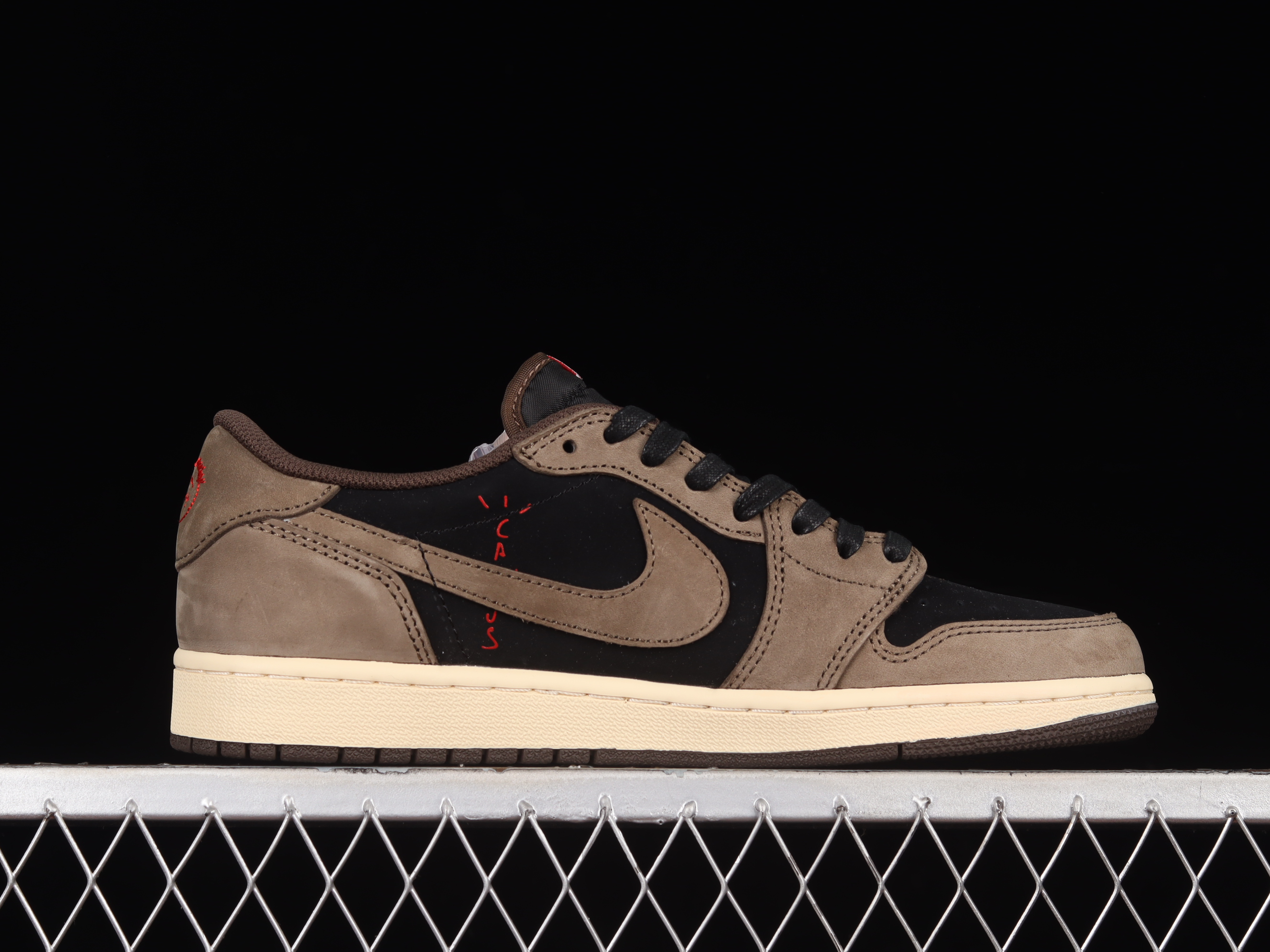 AJ1 low top