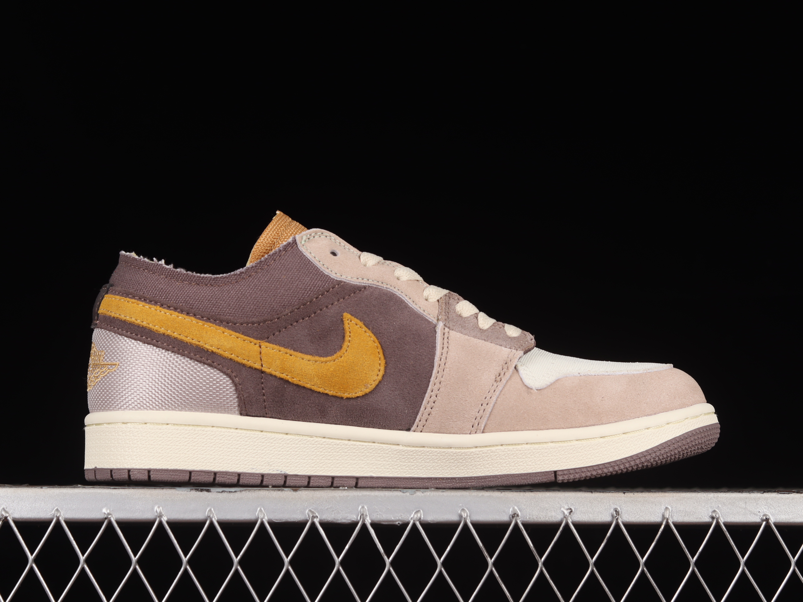 AJ1 low top