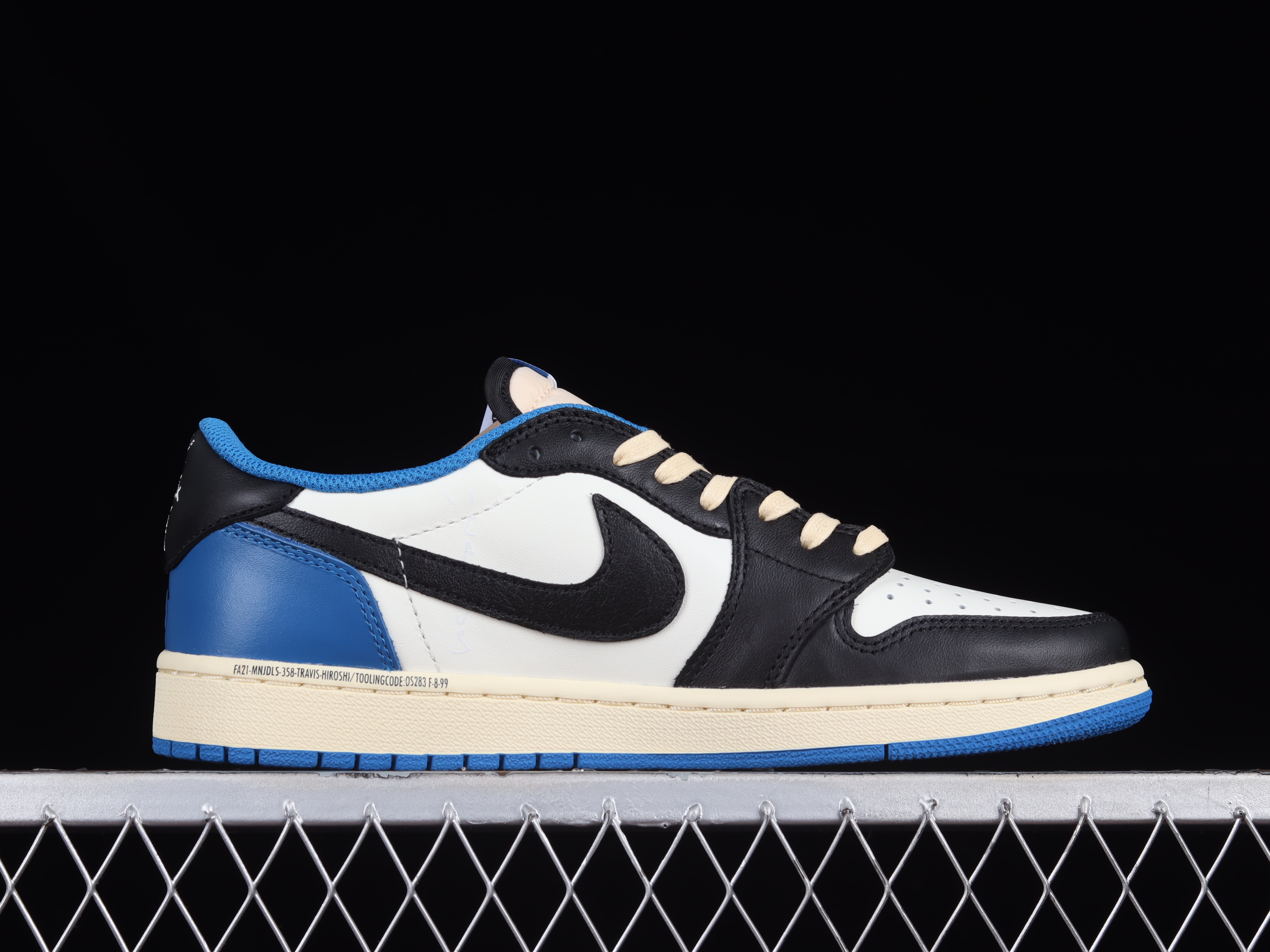 AJ1 low top