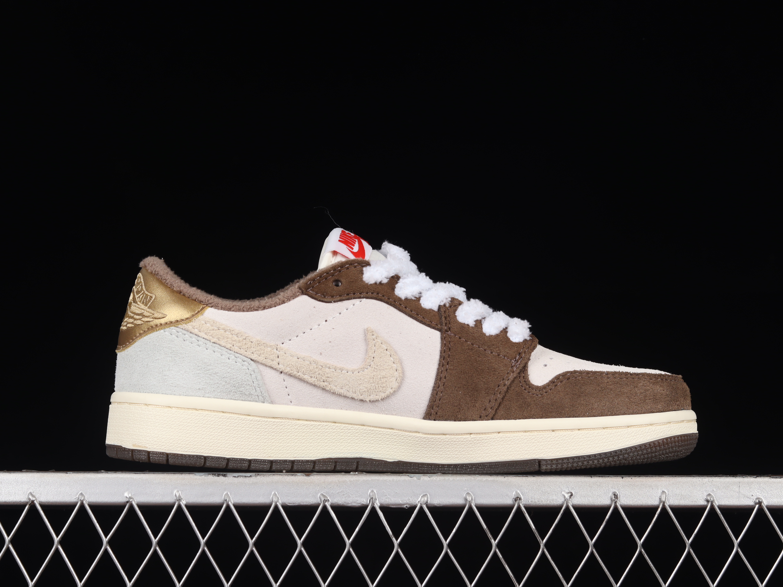 AJ1 low top