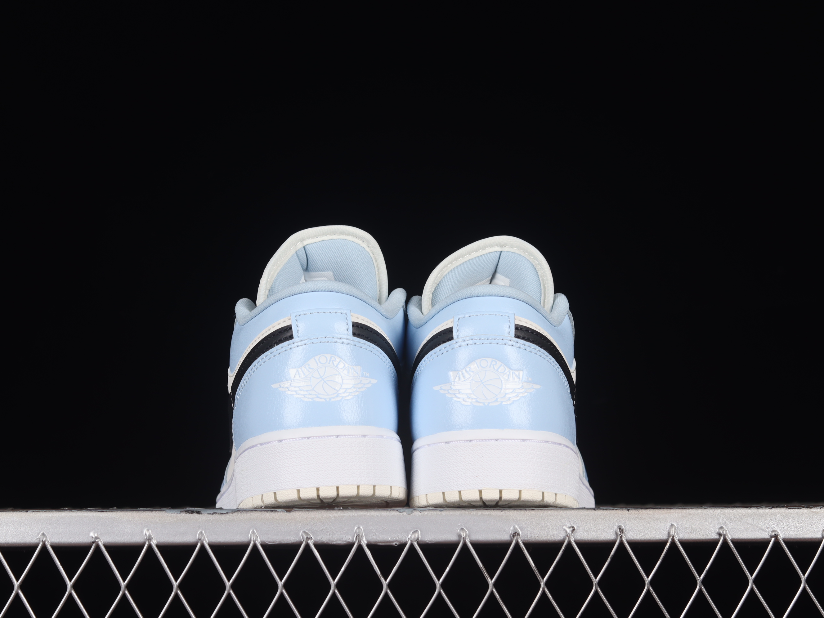 AJ1 low top