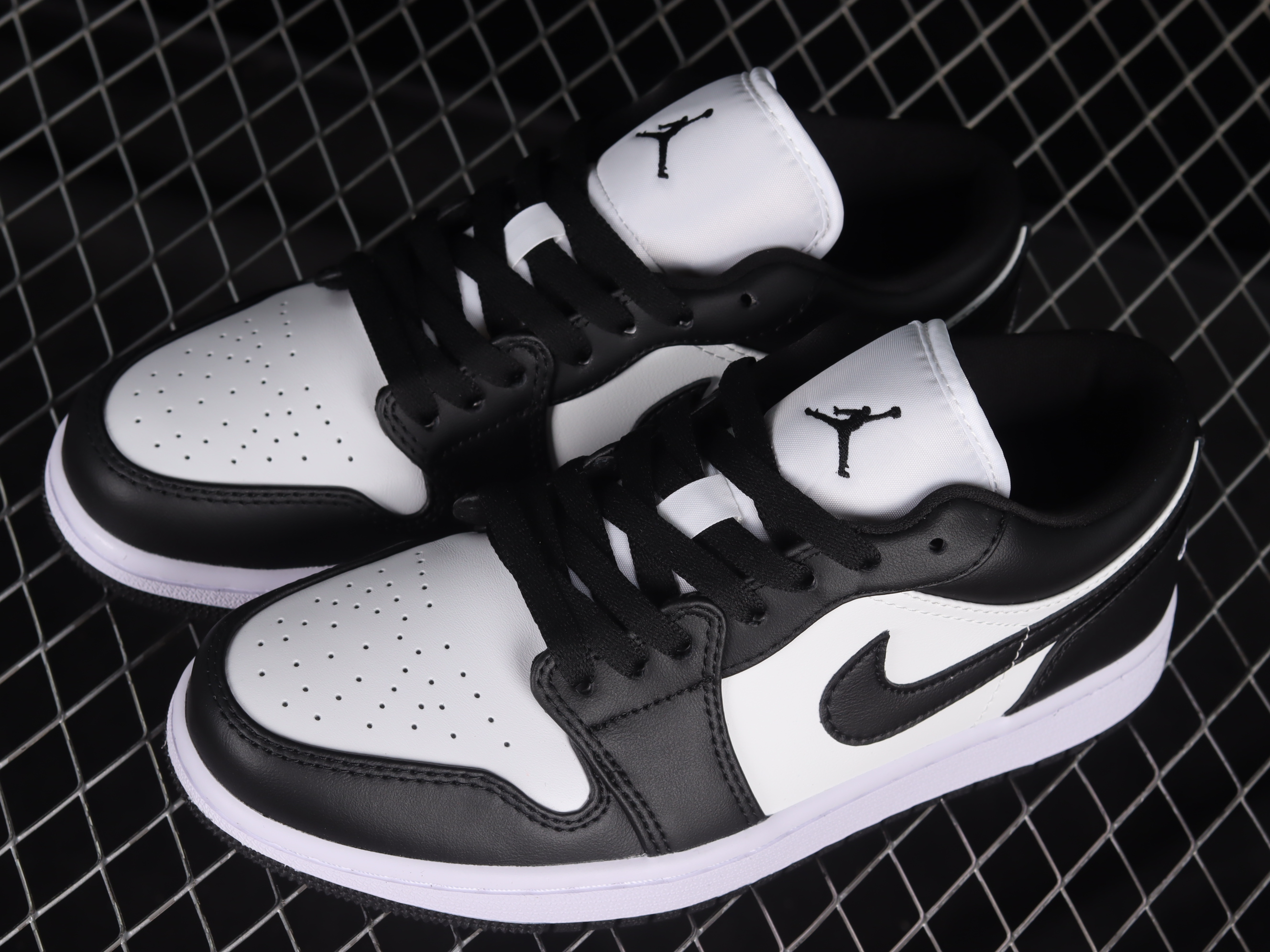AJ1 low top
