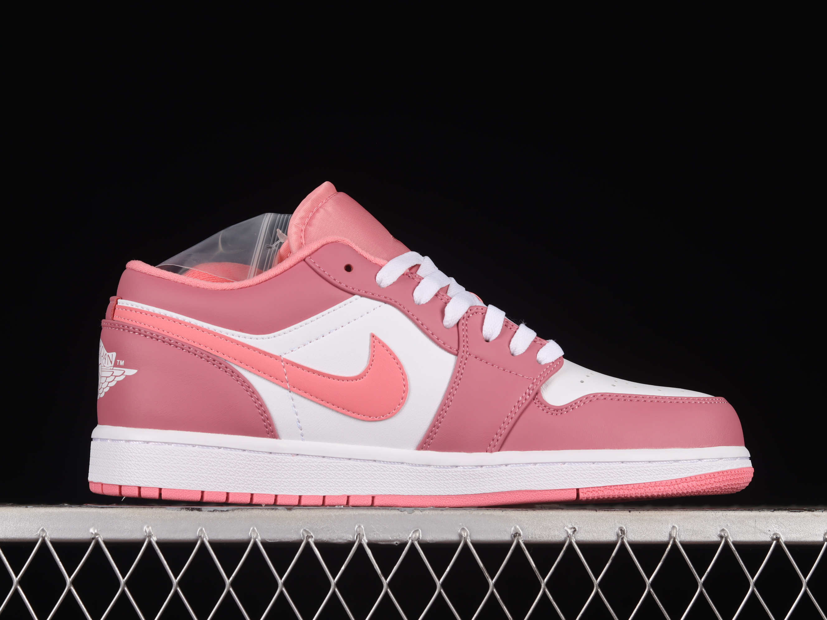 AJ1 low top