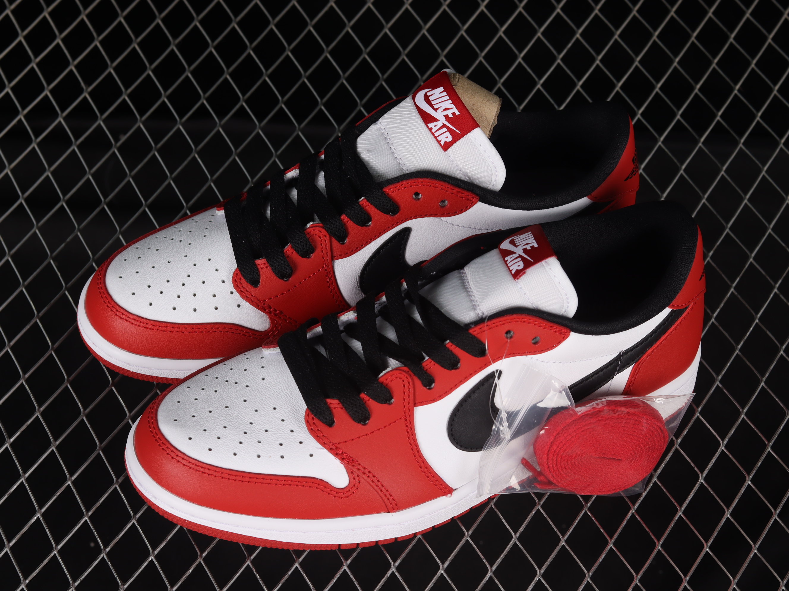 AJ1 low top