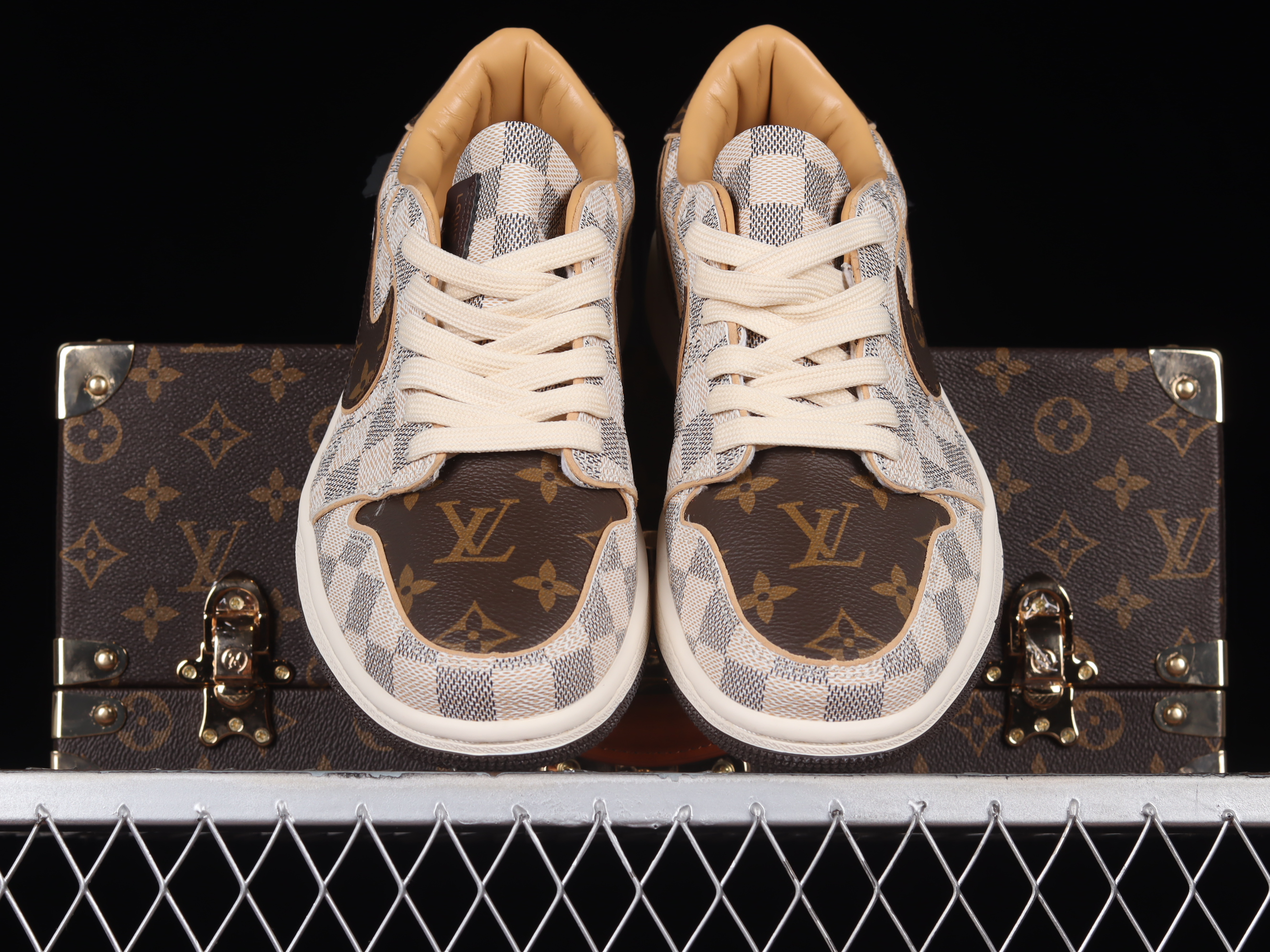 AJ1 low top