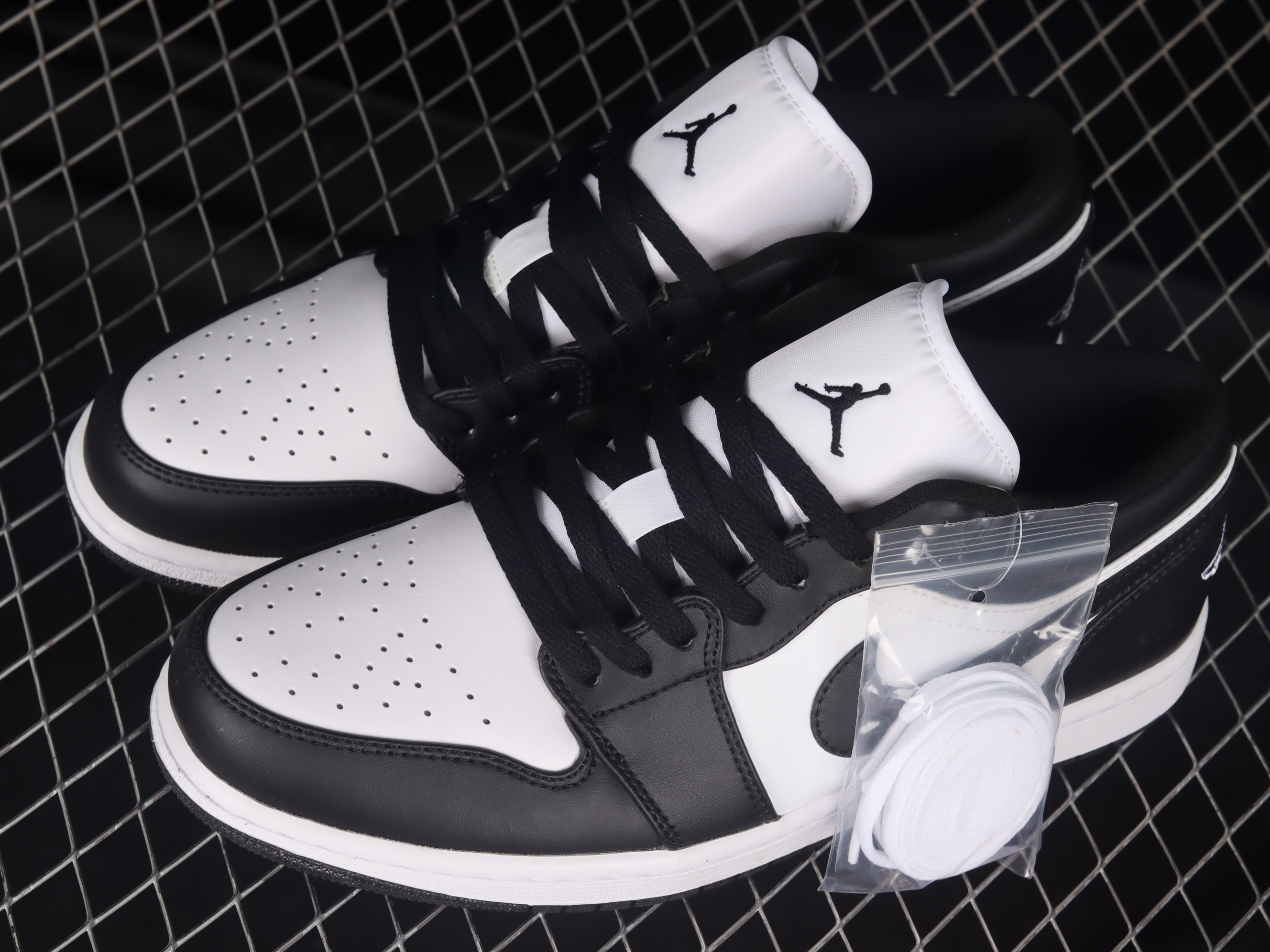 AJ1 low top