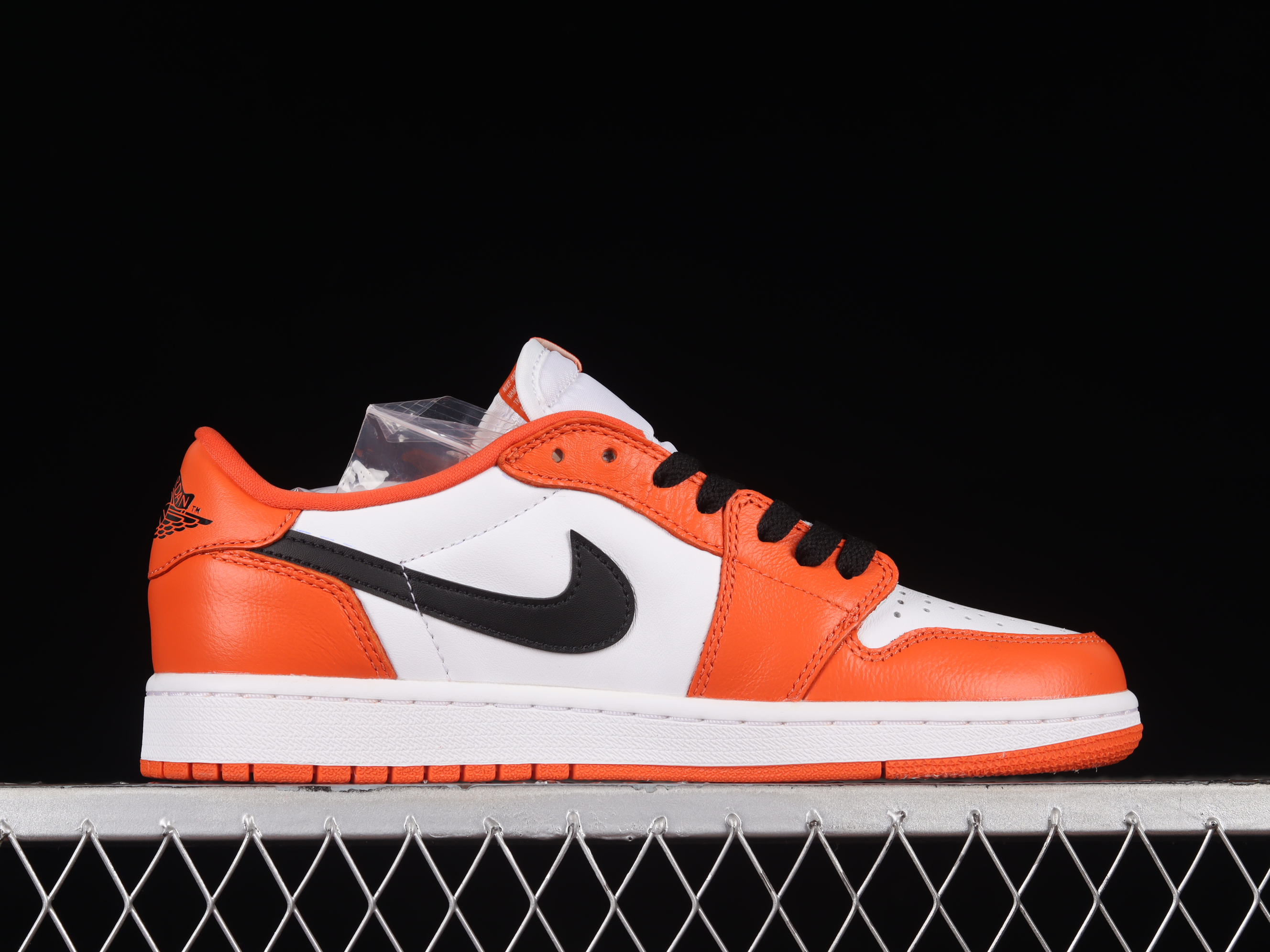 AJ1 low top