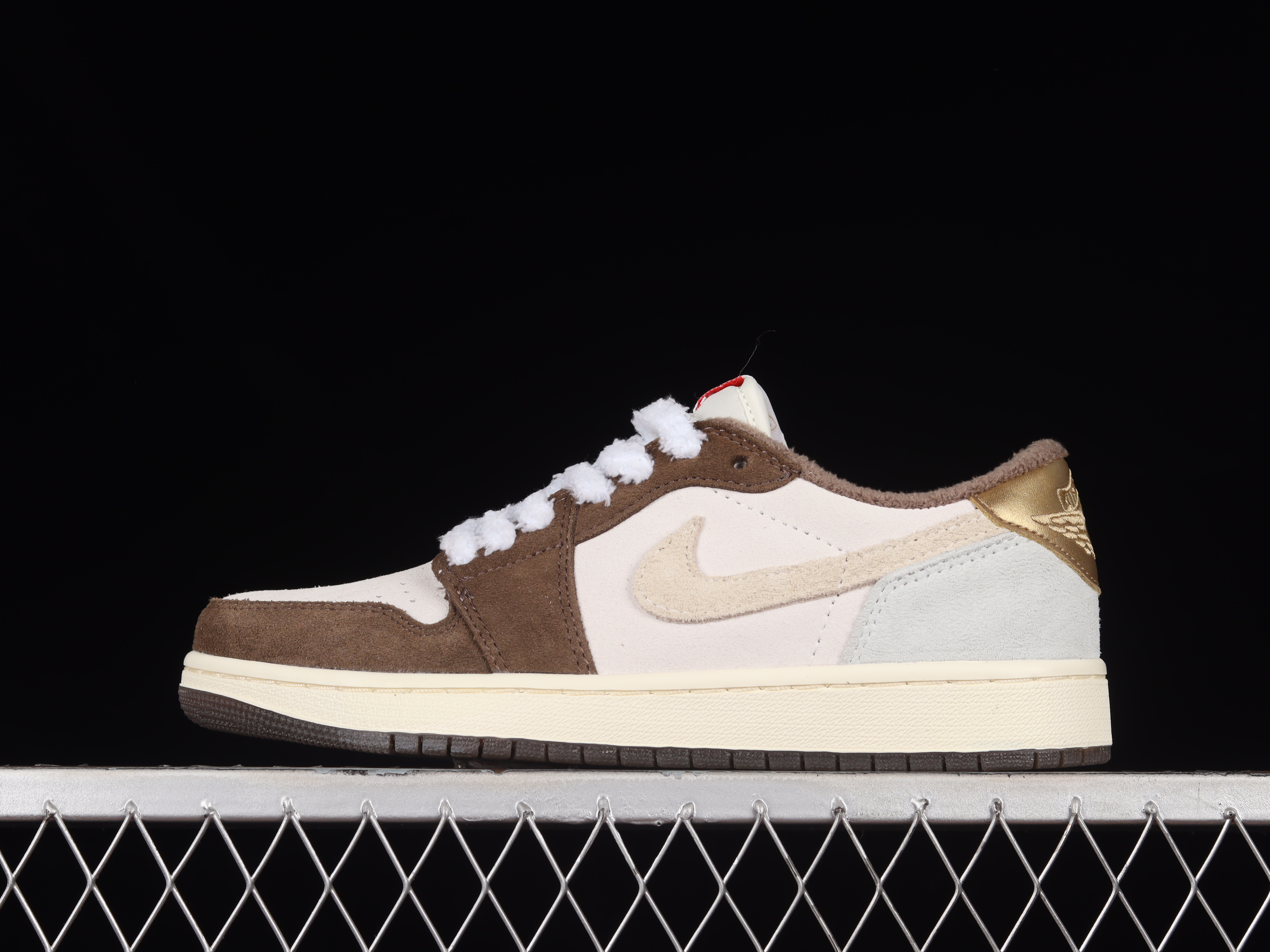 AJ1 low top