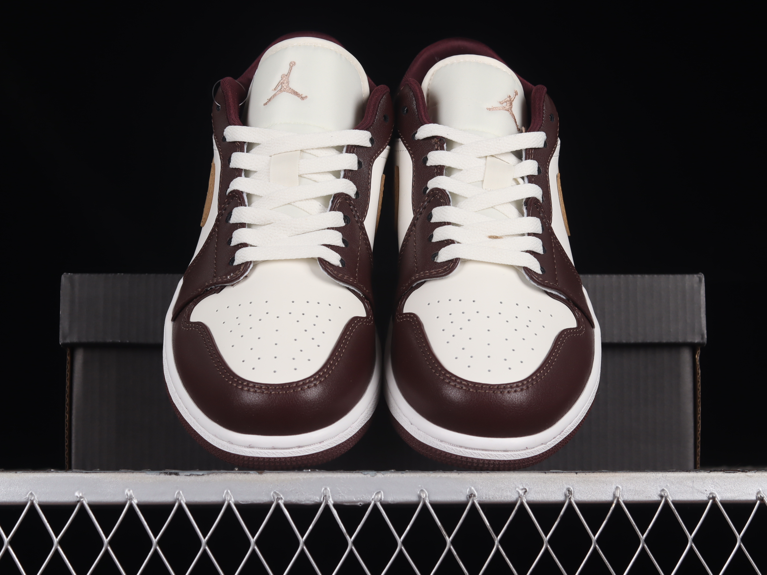 AJ1 low top