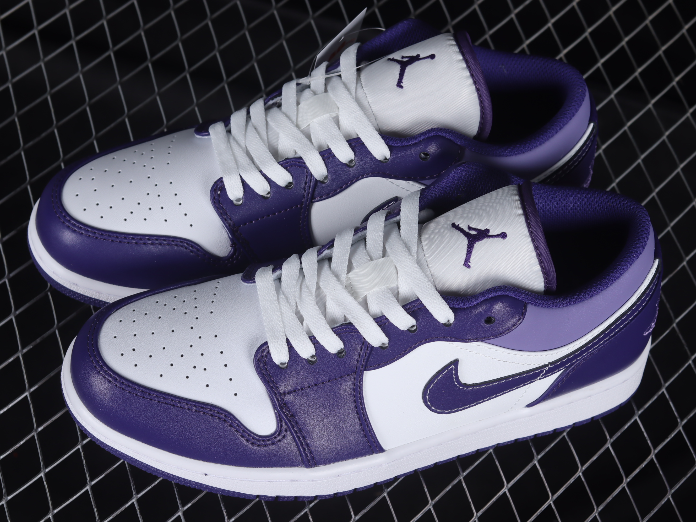 AJ1 low top