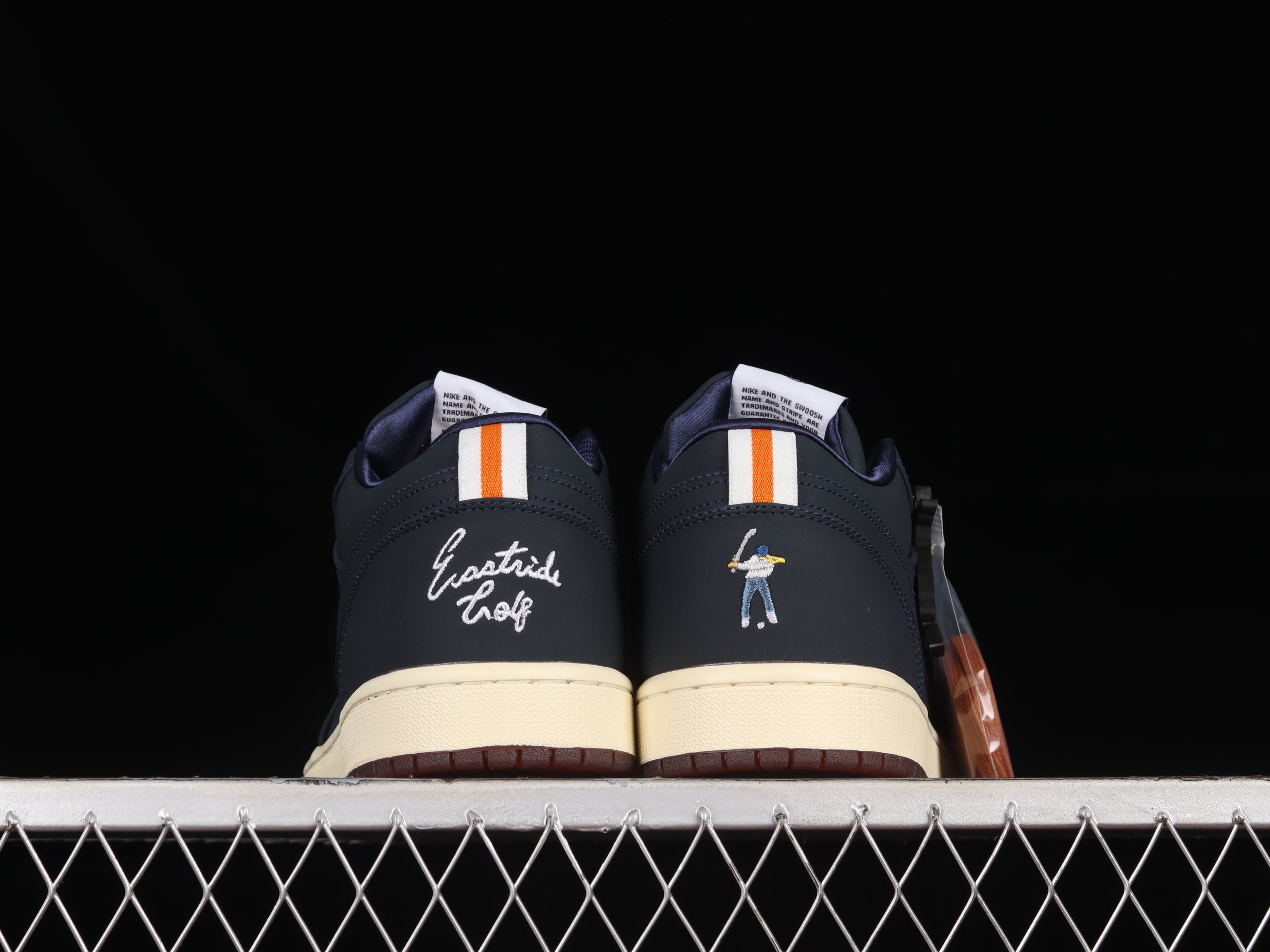 AJ1 low top