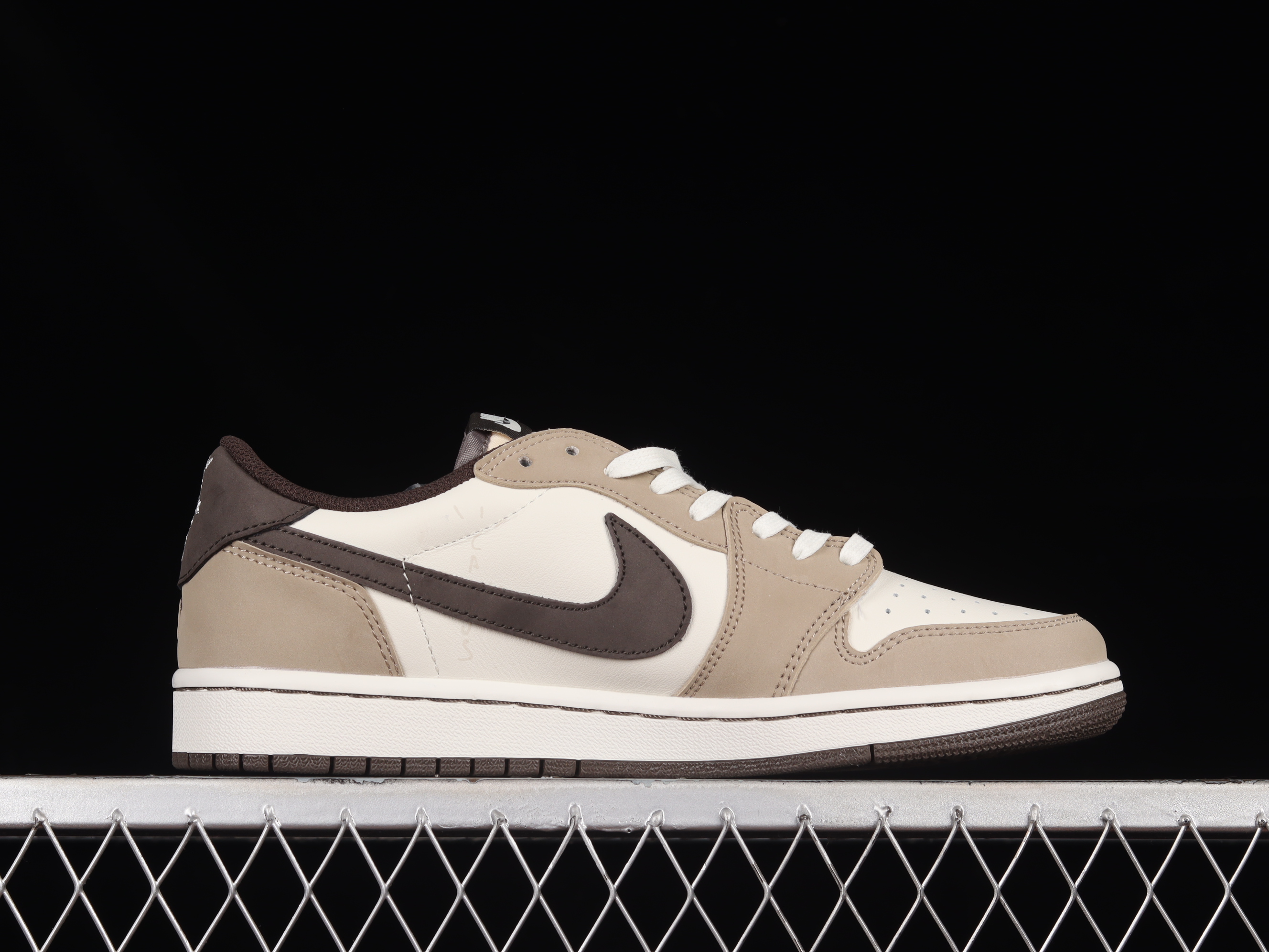 AJ1 low top