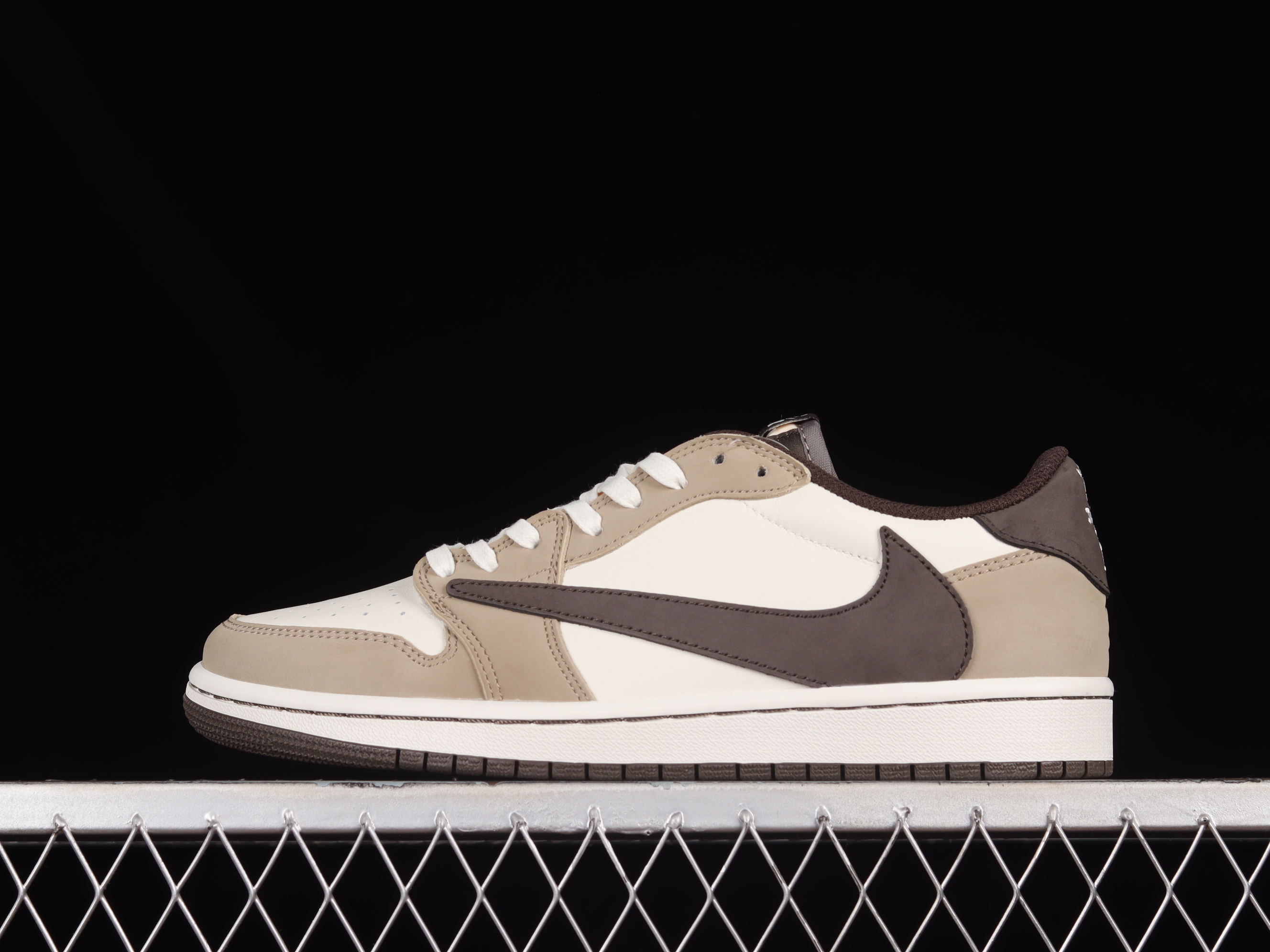 AJ1 low top