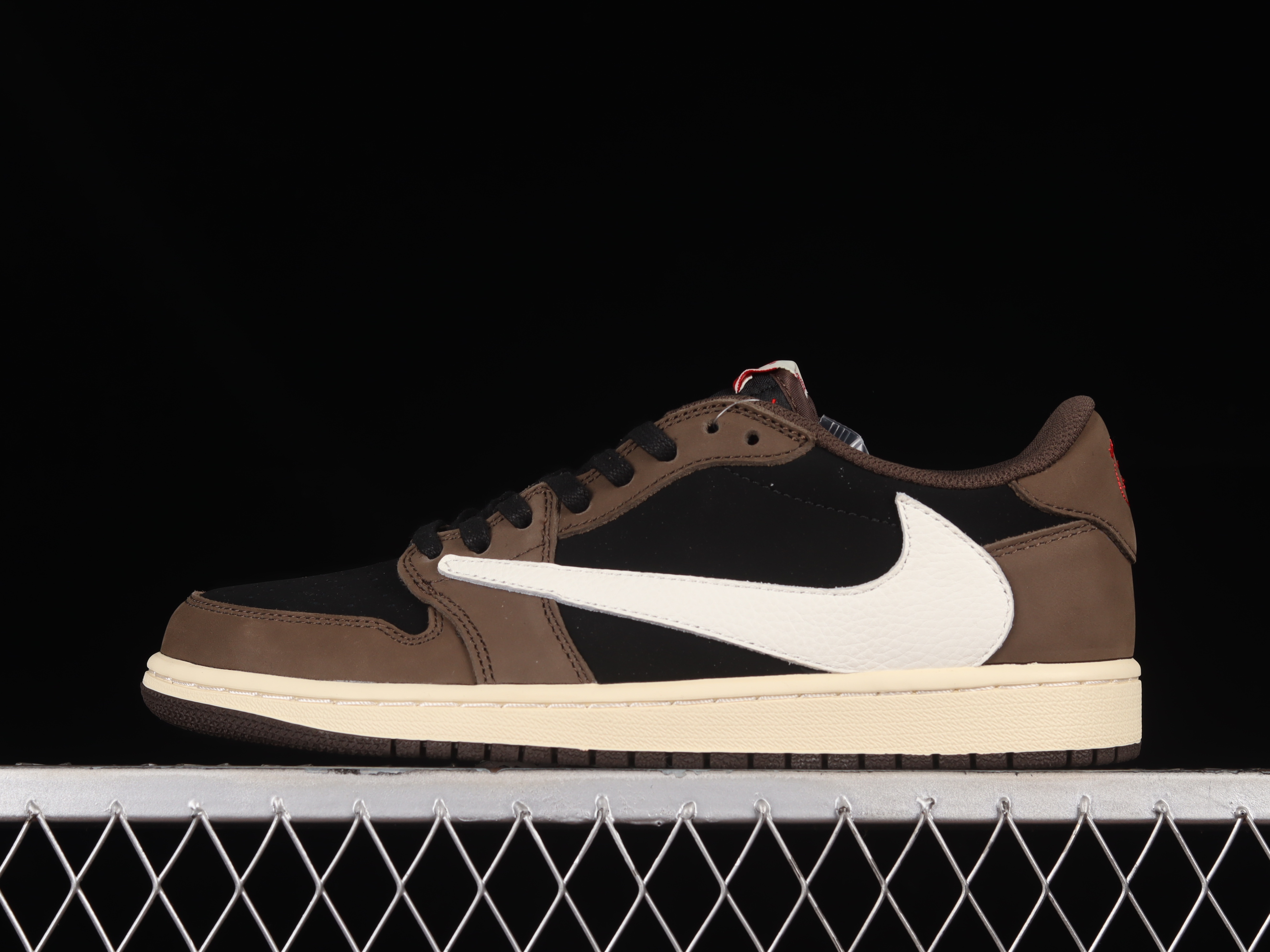 AJ1 low top