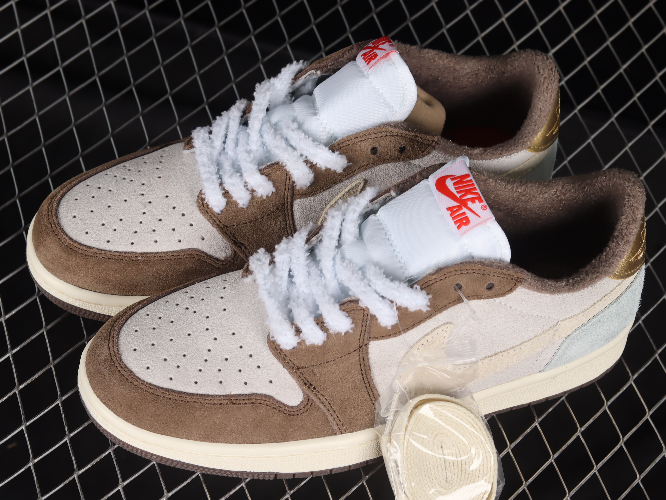 AJ1 low top