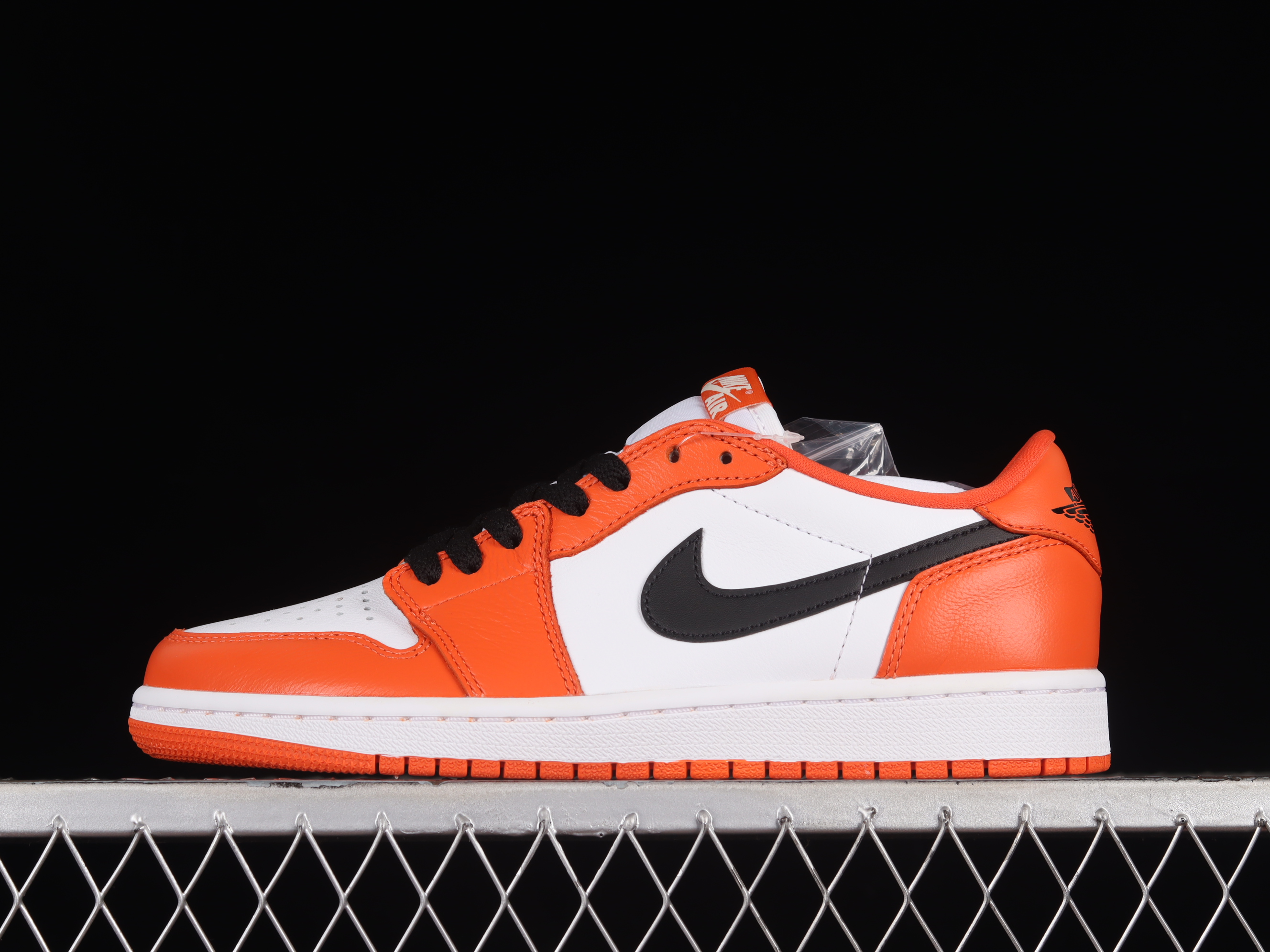 AJ1 low top
