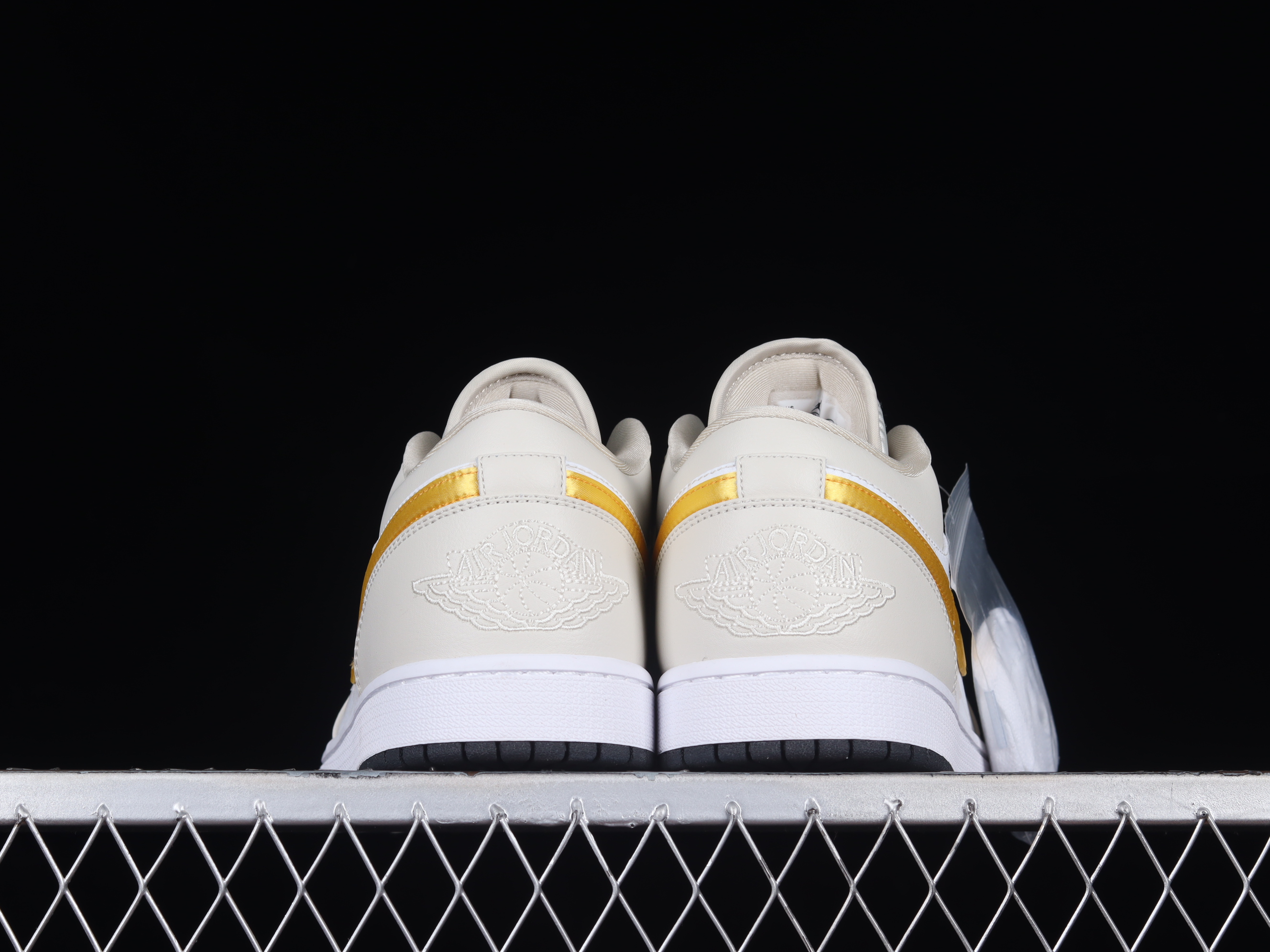 AJ1 low top