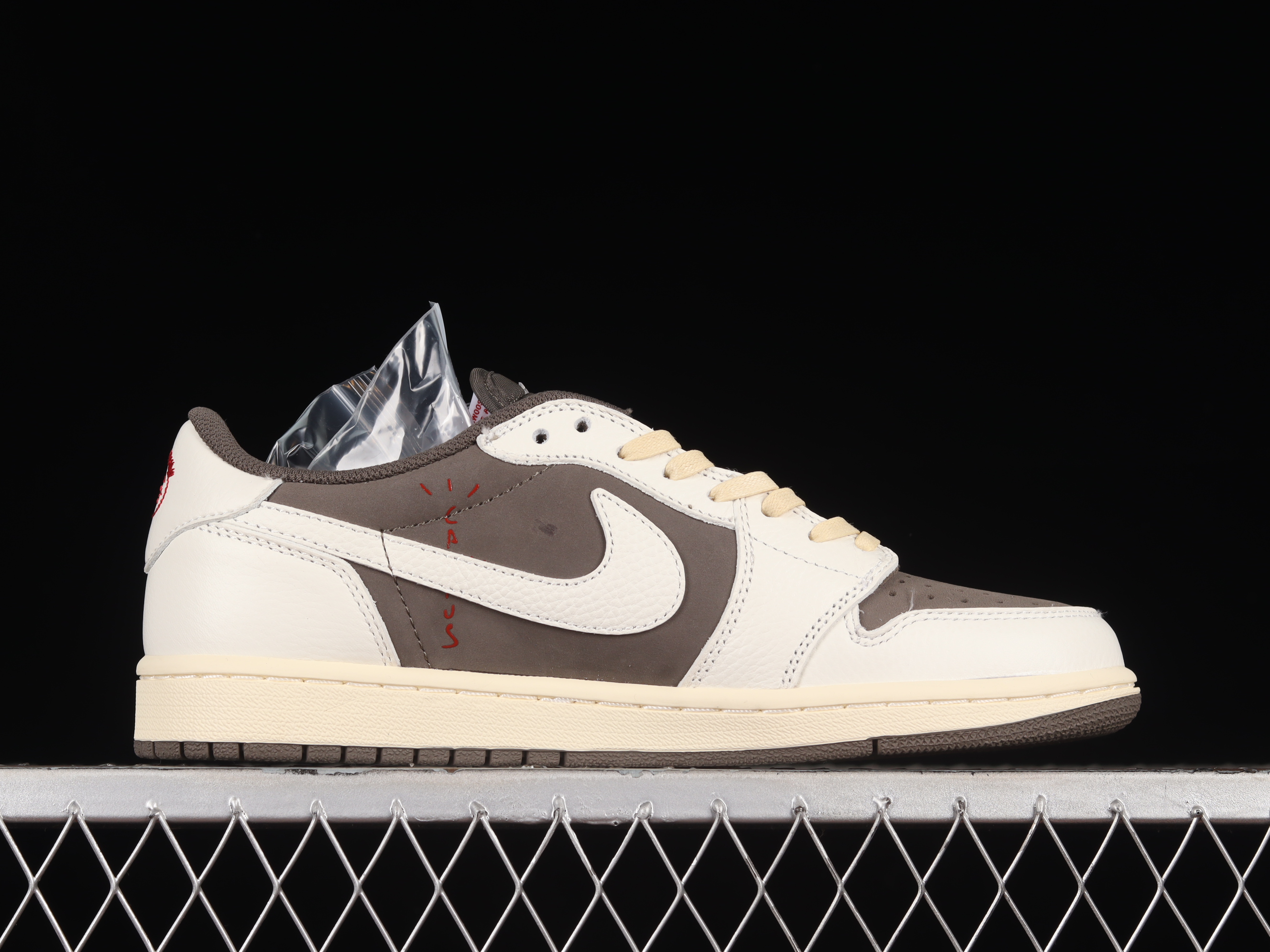 AJ1 low top