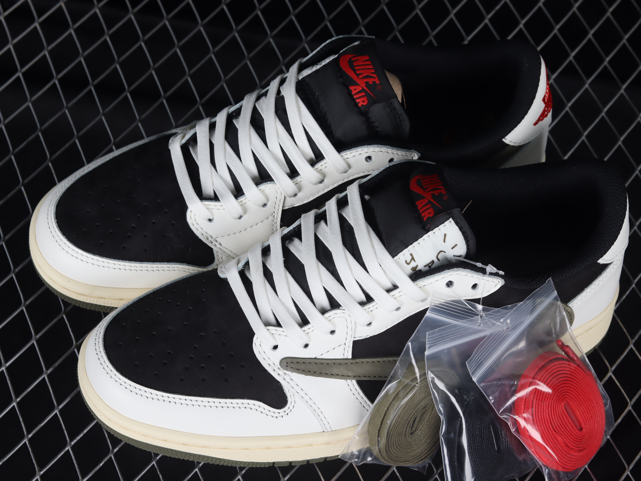 AJ1 low top