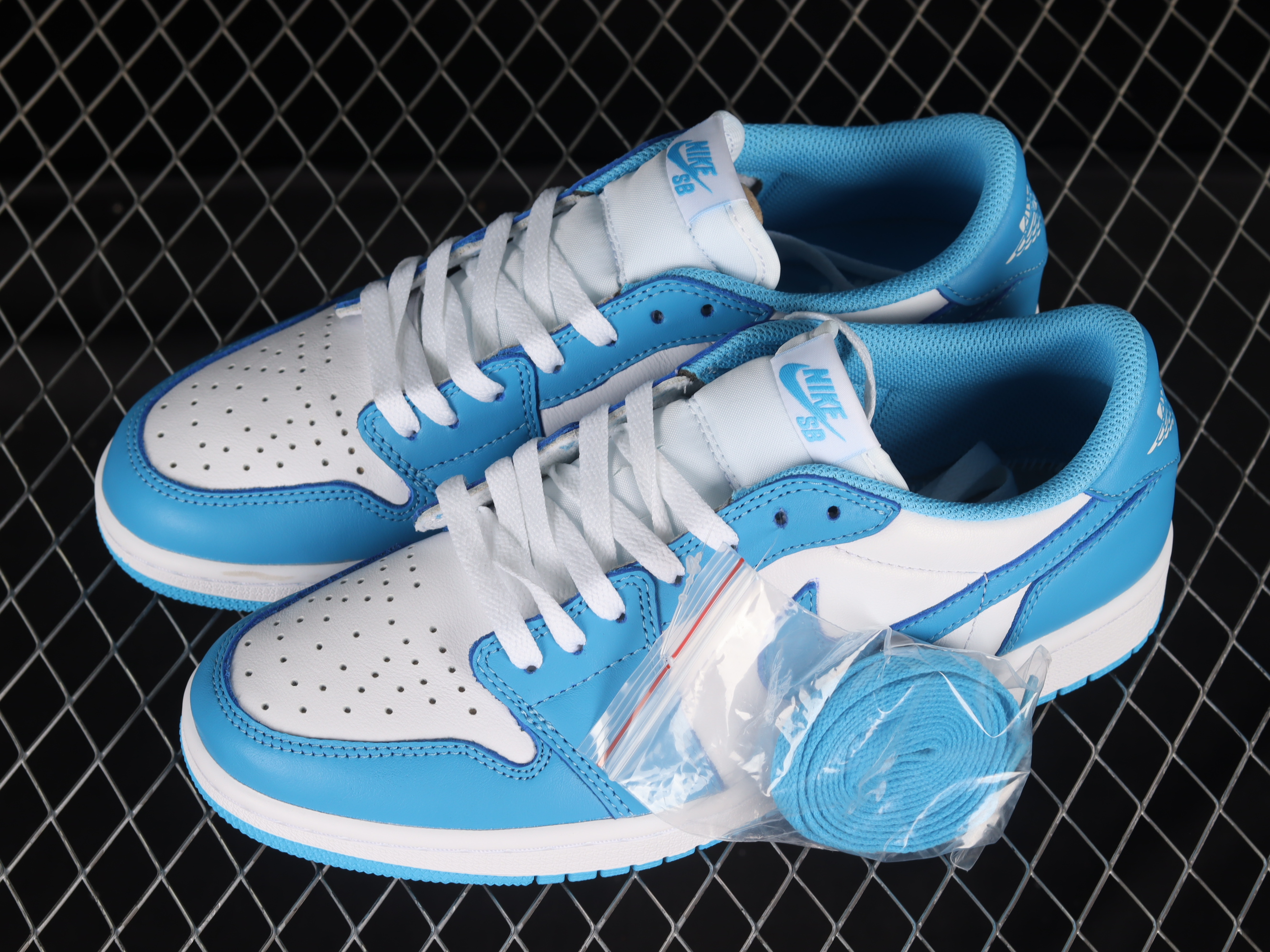 AJ1 low top