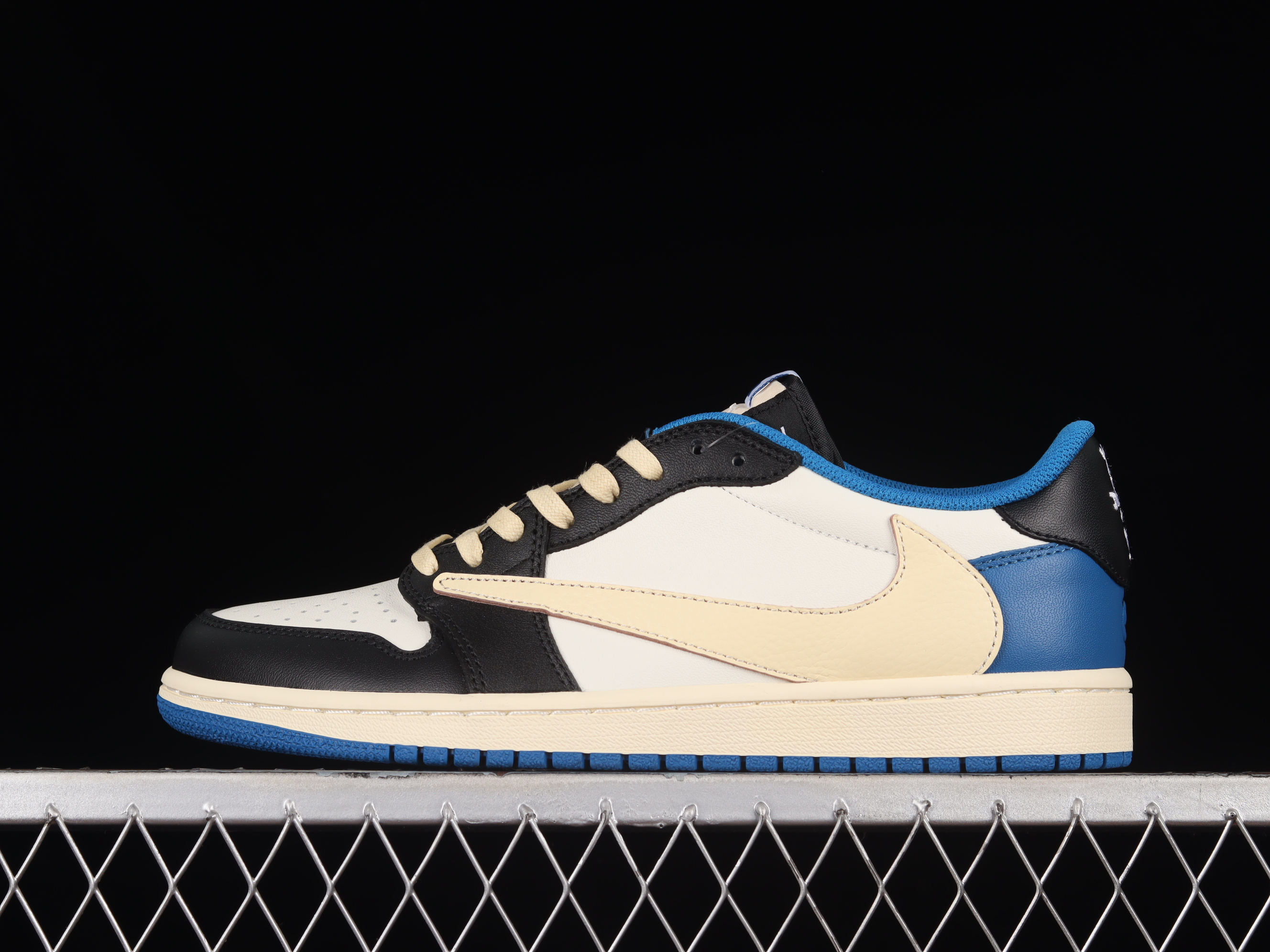 AJ1 low top