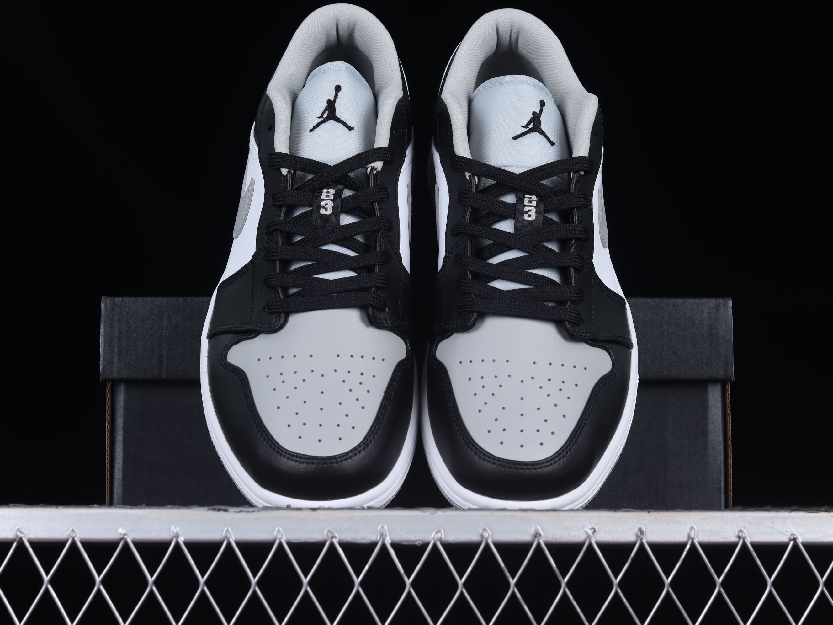 AJ1 low top