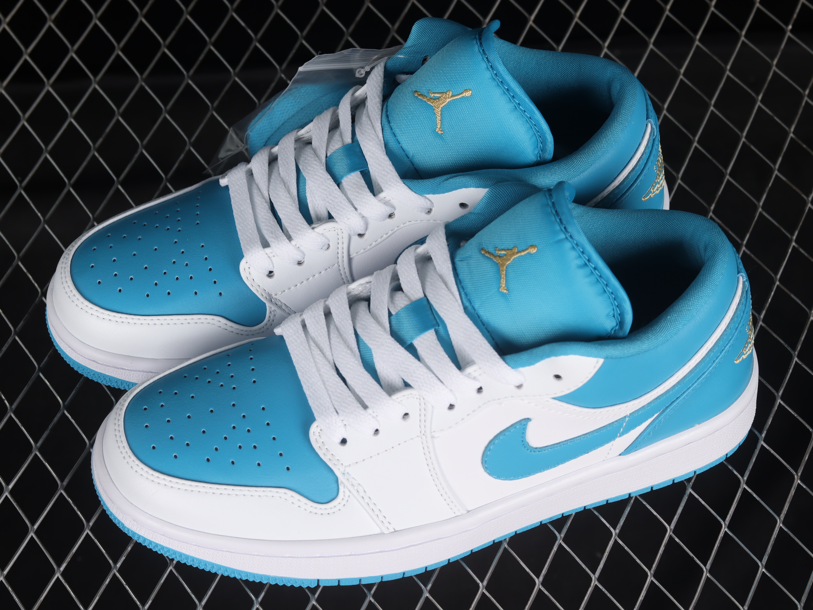AJ1 low top