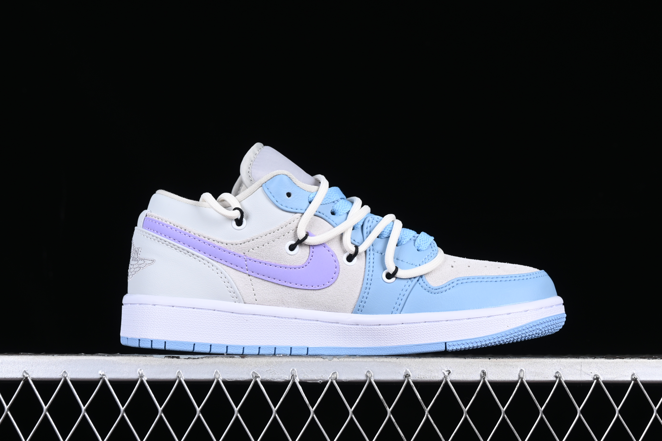 AJ1 low top