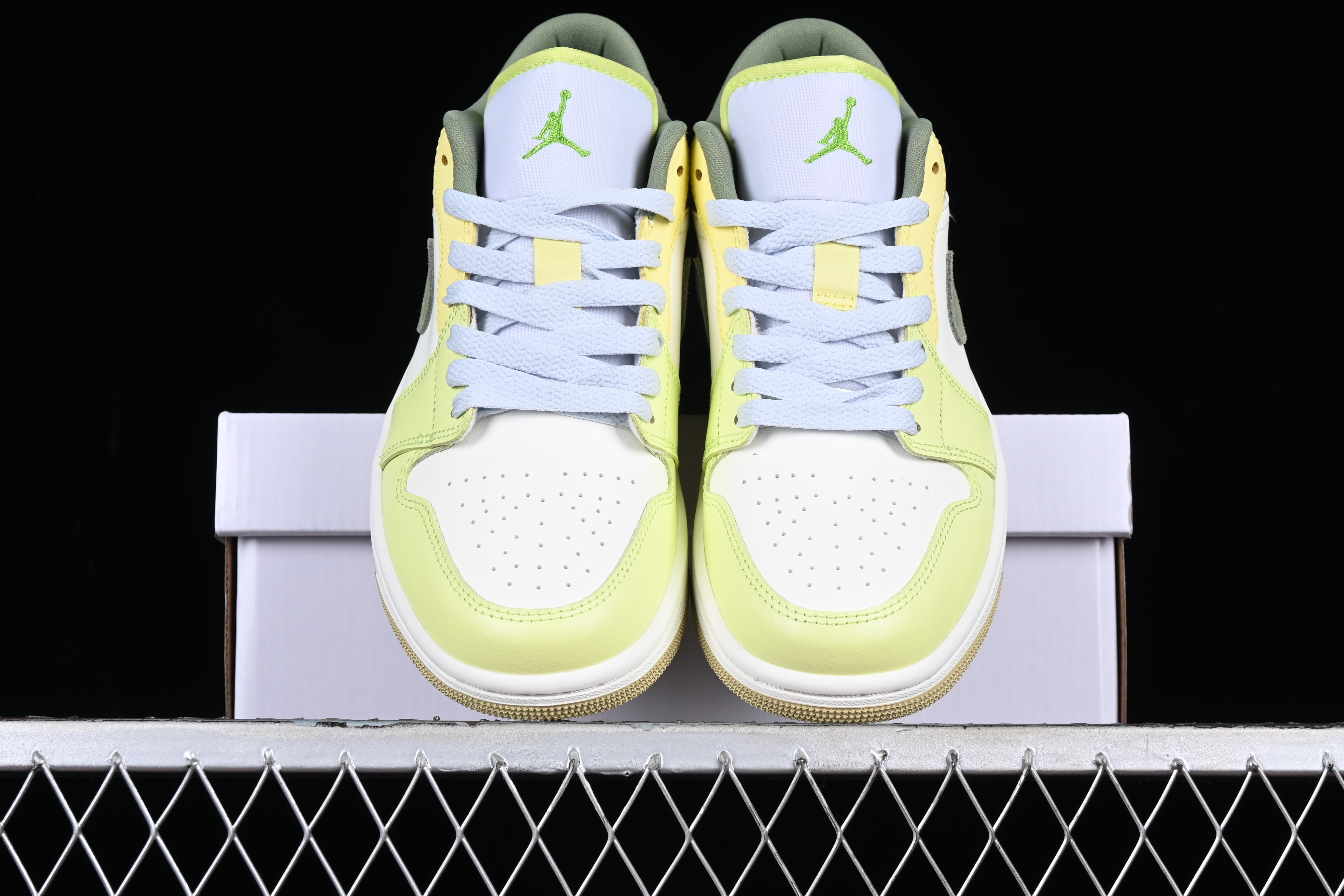 AJ1 low top