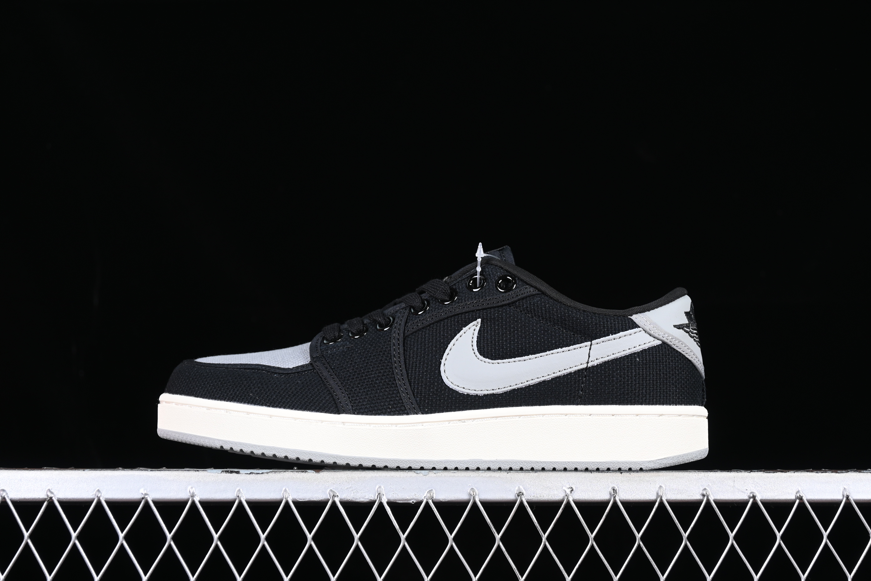 AJ1 low top