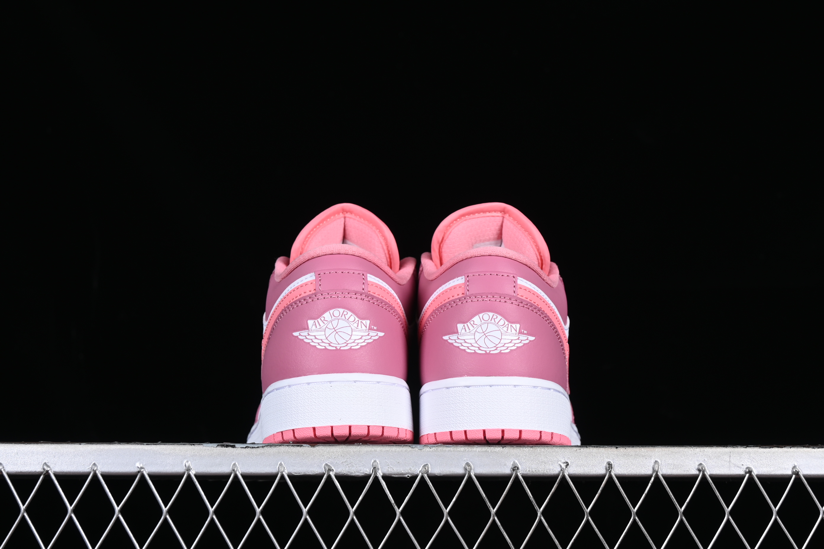 AJ1 low top