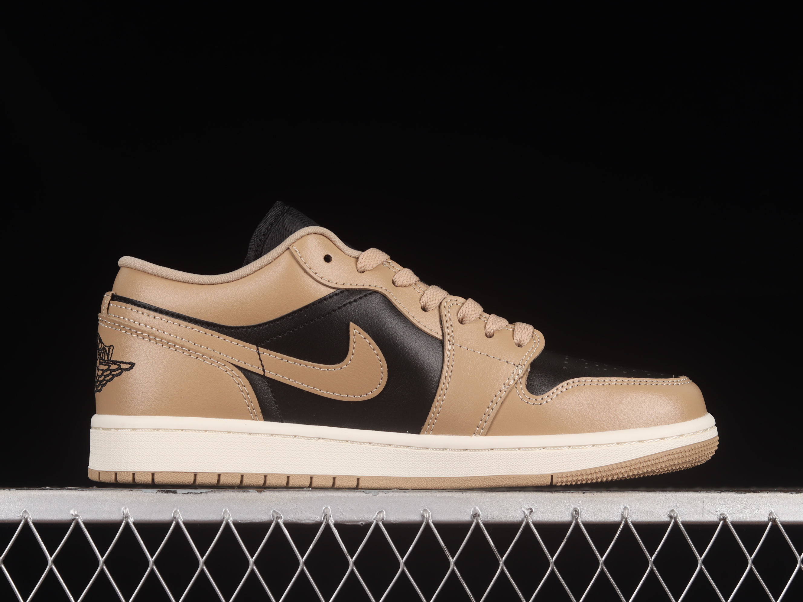 AJ1 low top