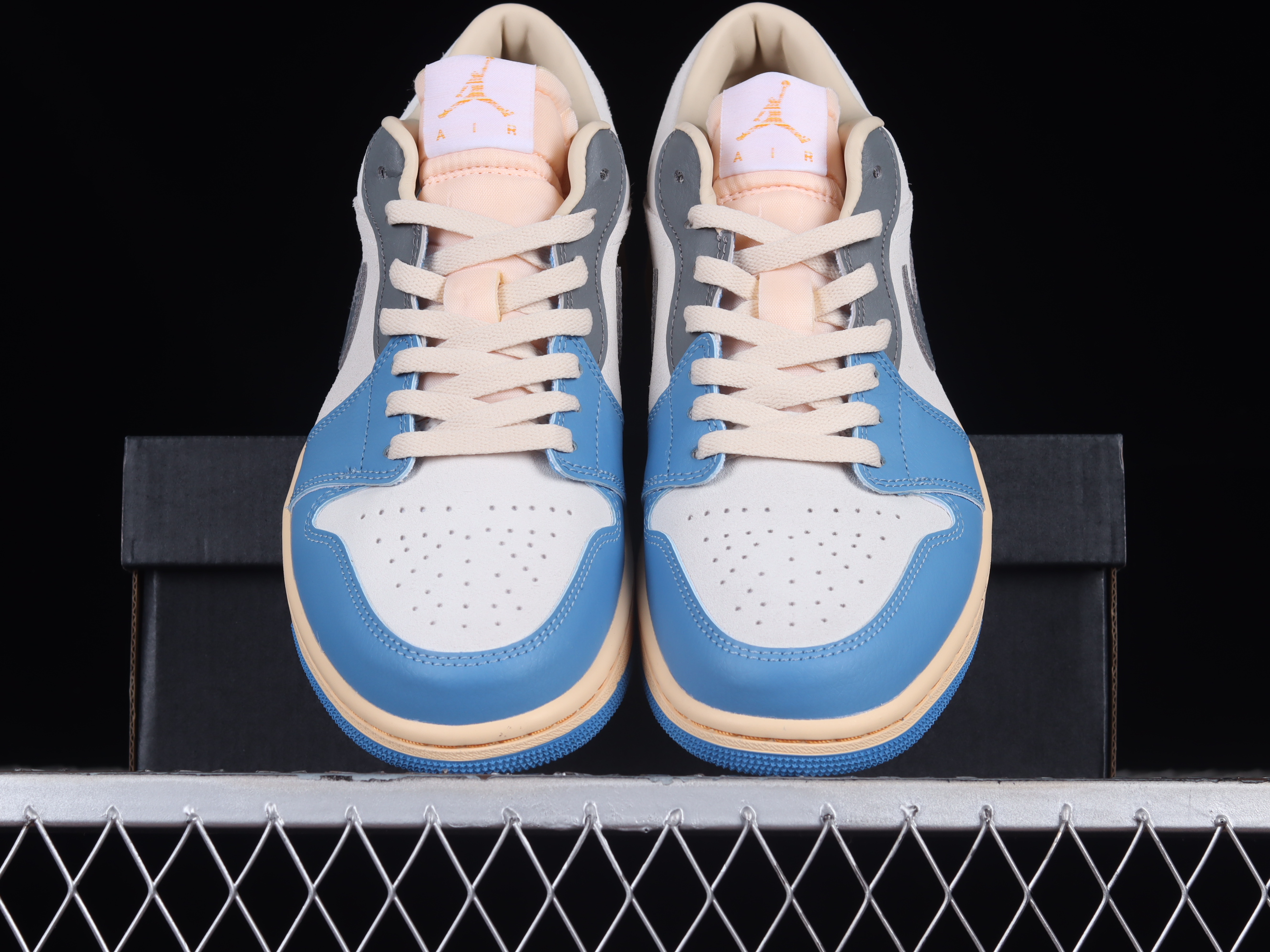 AJ1 low top