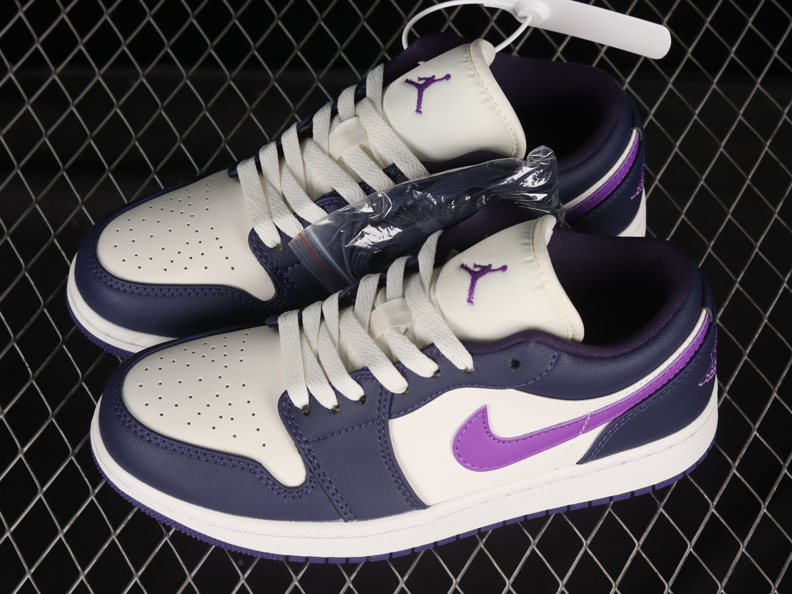 AJ1 low top