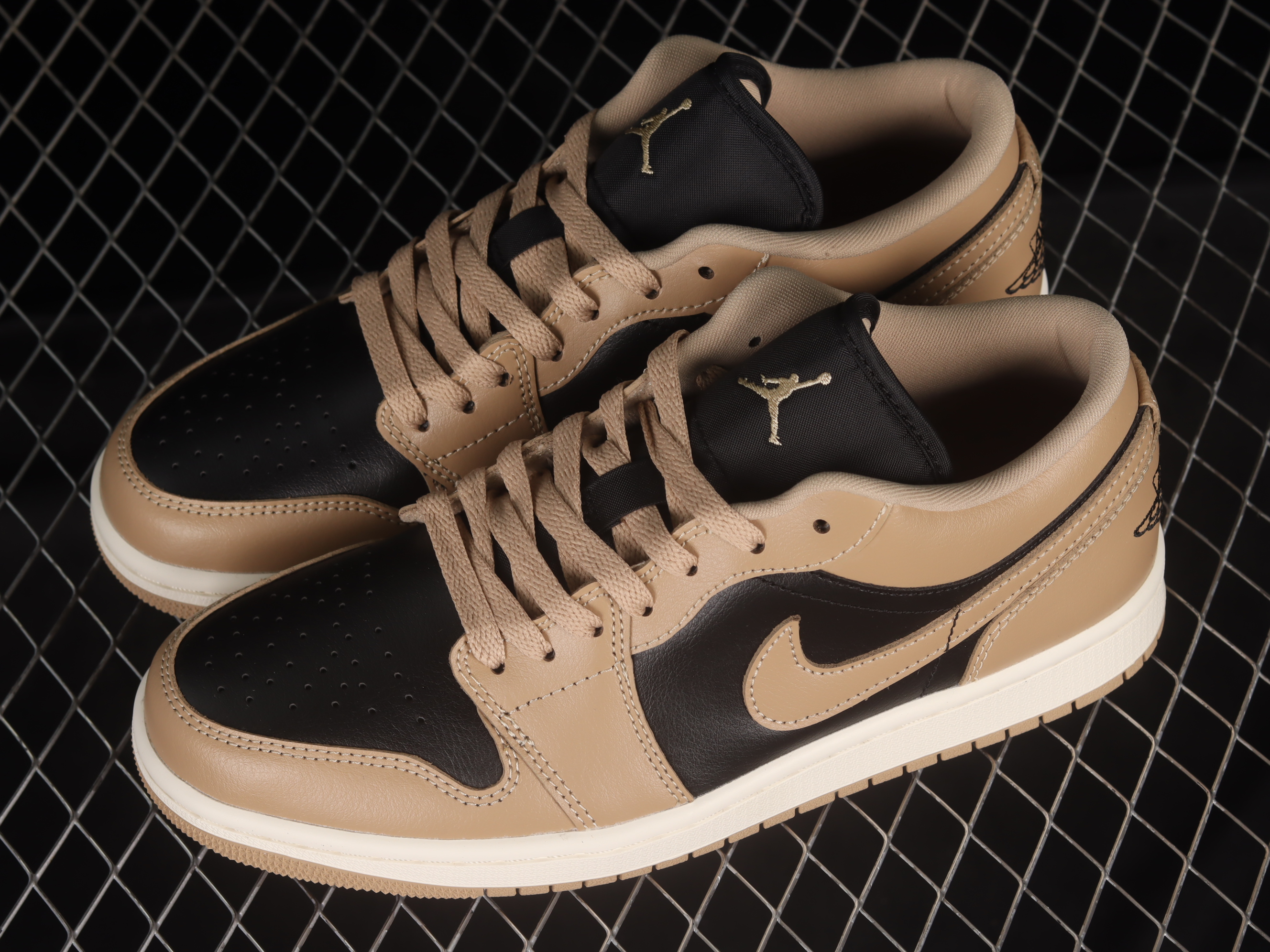 AJ1 low top