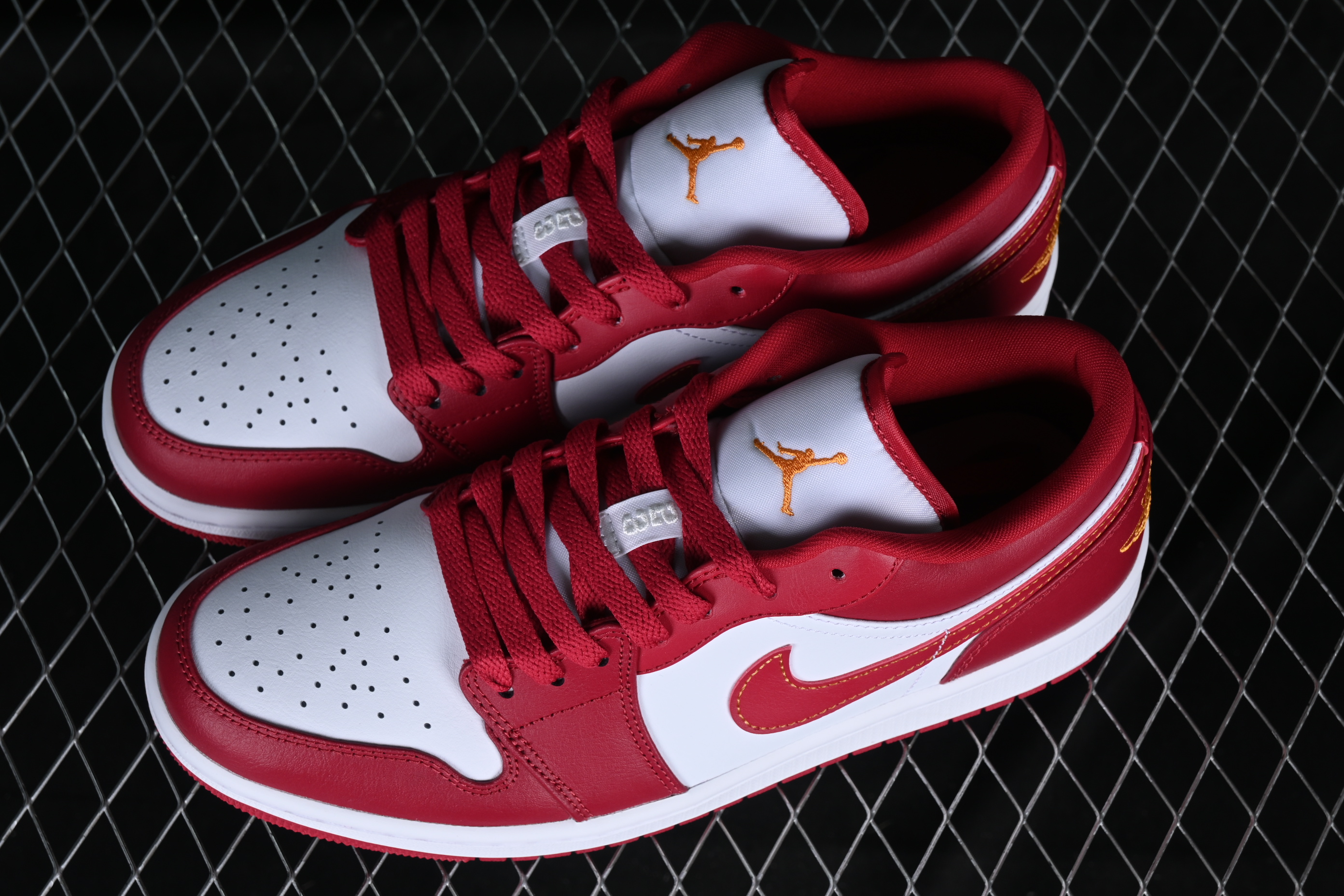 AJ1 low top